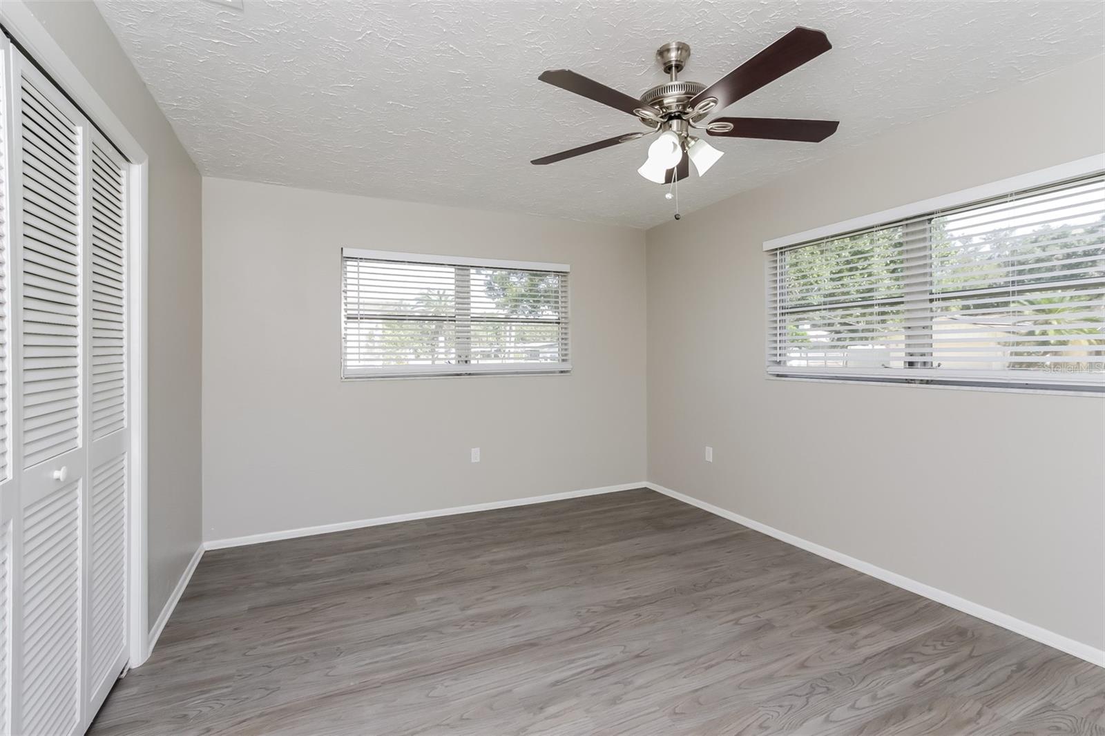 1928 E LEEWYNN DR, SARASOTA, FL, 34240