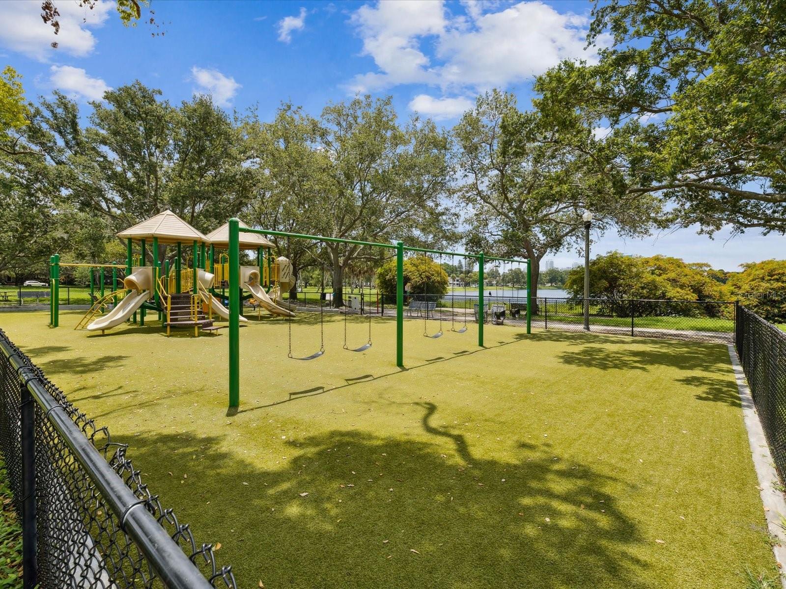 1666 N DAKOTA AVE NE, ST PETERSBURG, FL, 33703