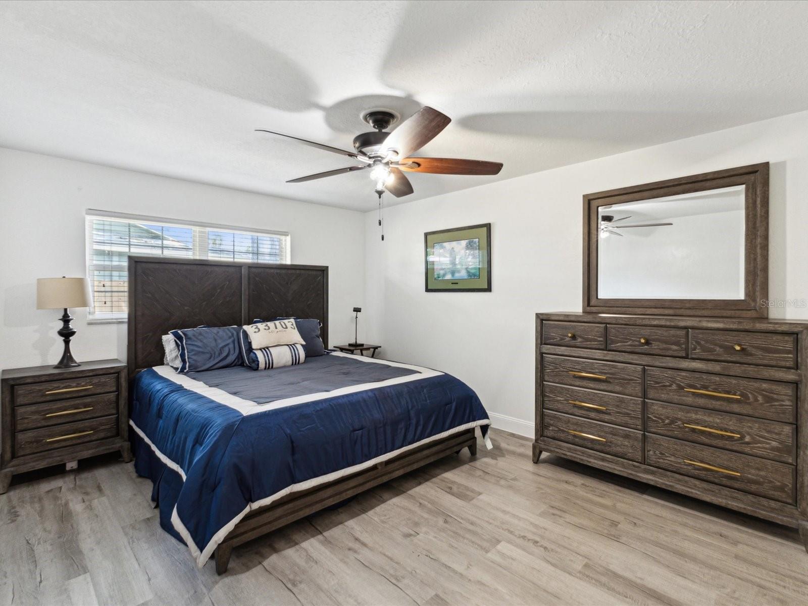 1666 N DAKOTA AVE NE, ST PETERSBURG, FL, 33703