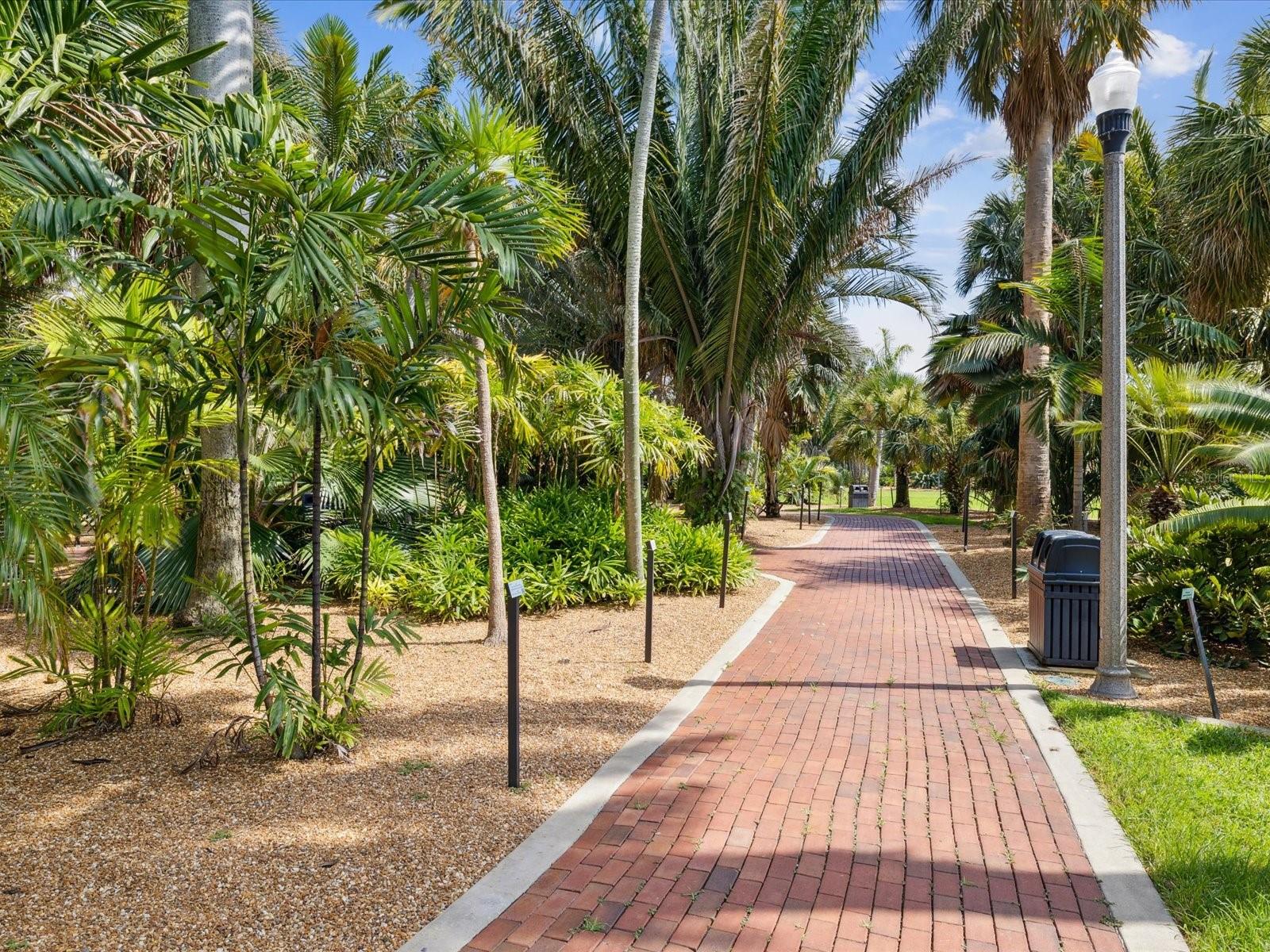 1666 N DAKOTA AVE NE, ST PETERSBURG, FL, 33703