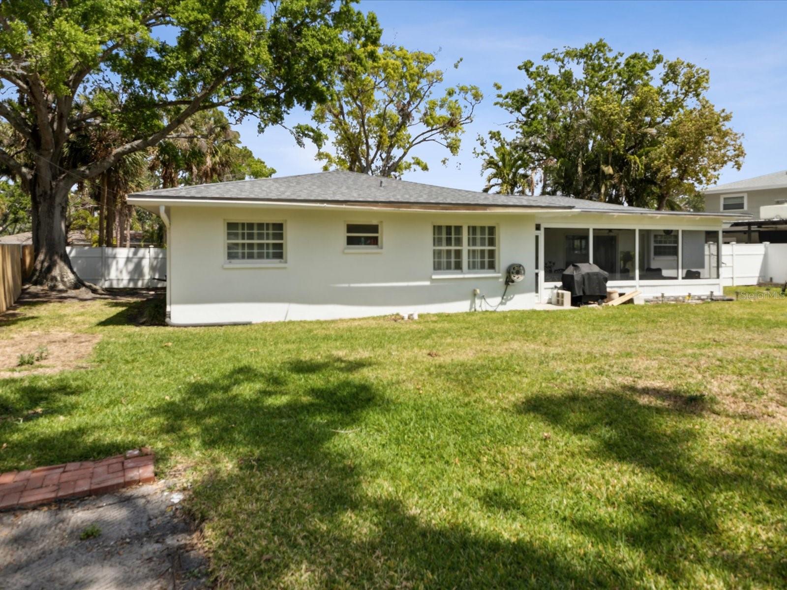 1666 N DAKOTA AVE NE, ST PETERSBURG, FL, 33703