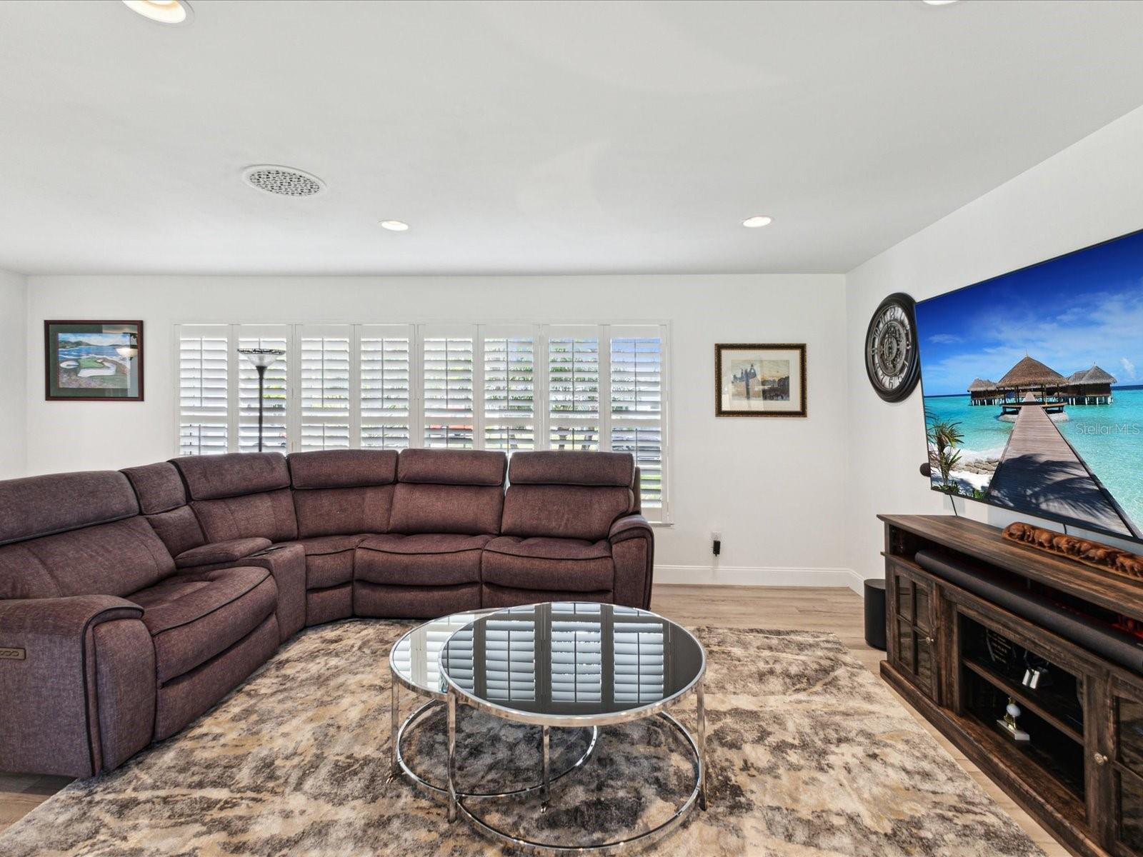1666 N DAKOTA AVE NE, ST PETERSBURG, FL, 33703