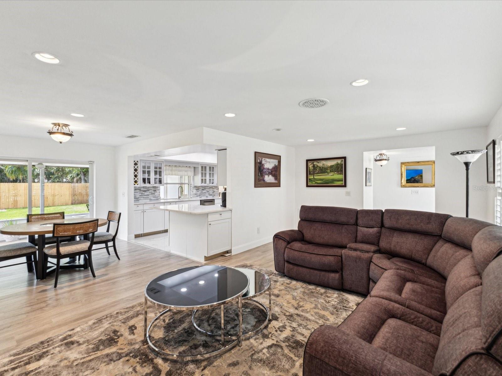 1666 N DAKOTA AVE NE, ST PETERSBURG, FL, 33703