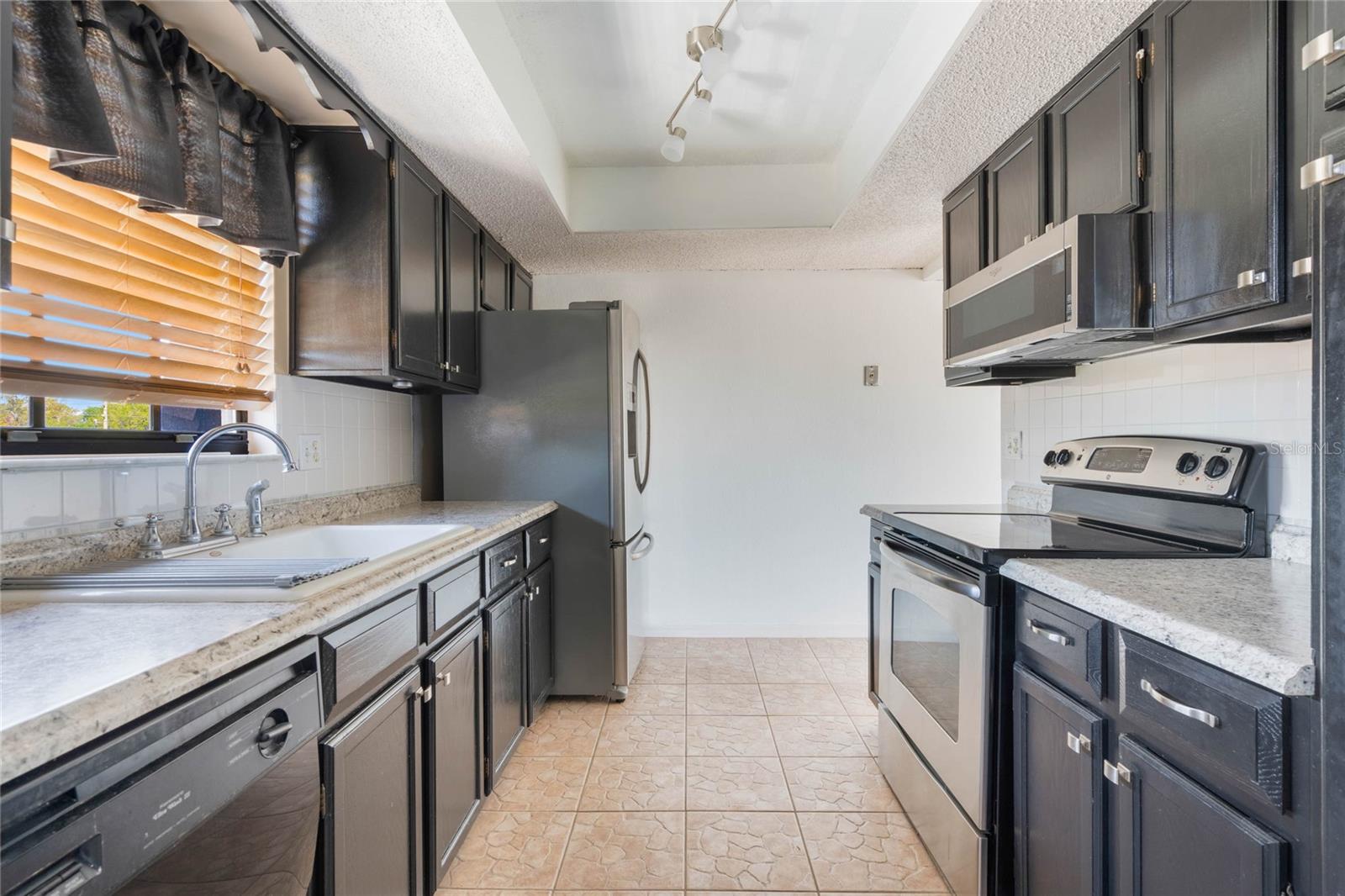 500 NEWELL HILL RD #111D, LEESBURG, FL, 34748