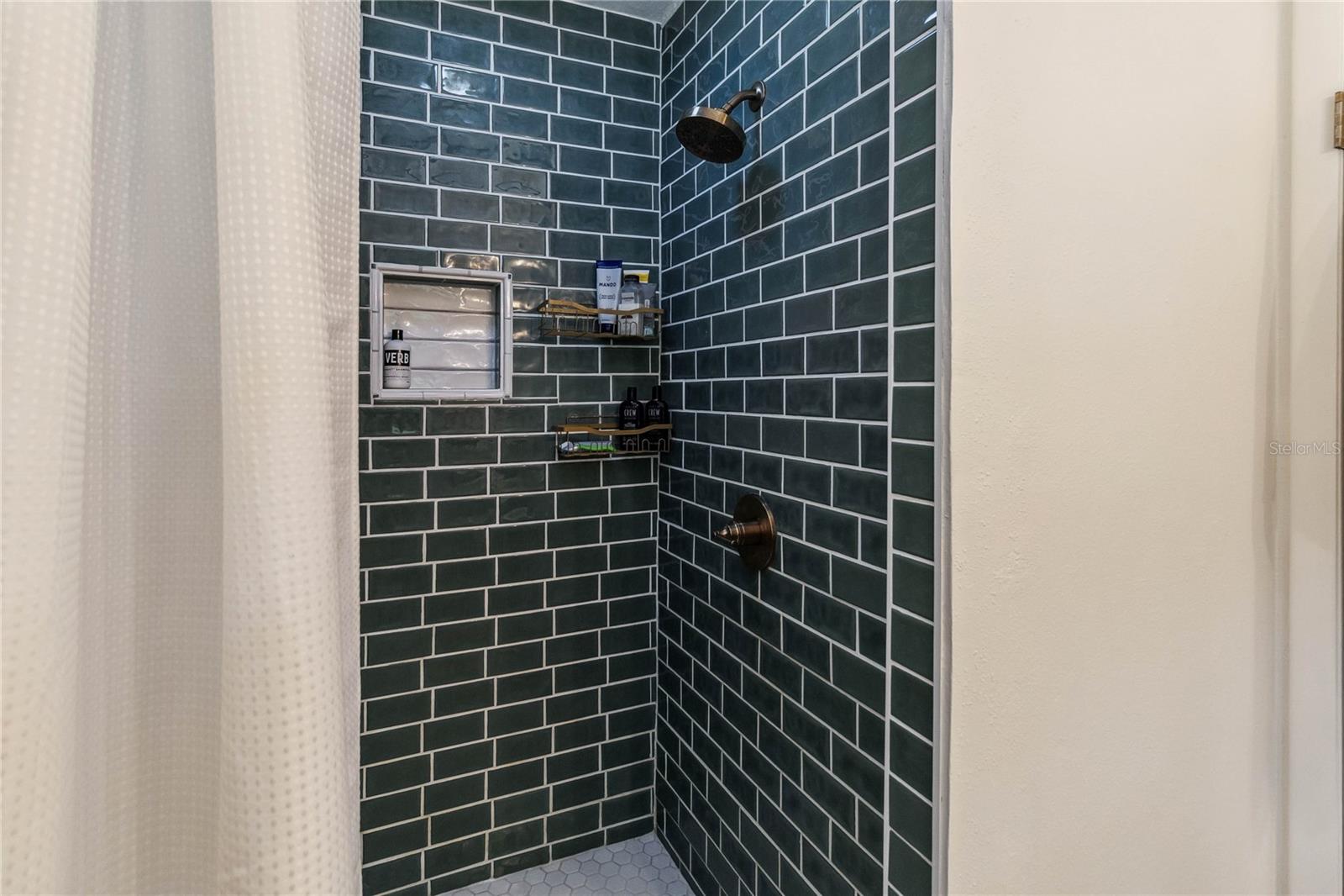 1850 HILLTOP DR, MOUNT DORA, FL, 32757