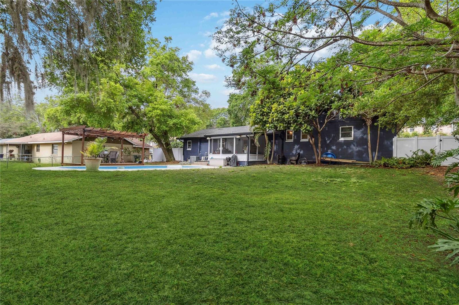 1850 HILLTOP DR, MOUNT DORA, FL, 32757