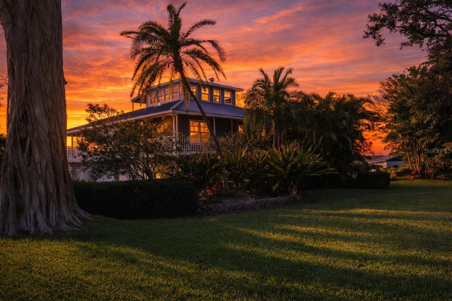 7676 WESTMORELAND DR, SARASOTA, FL, 34243