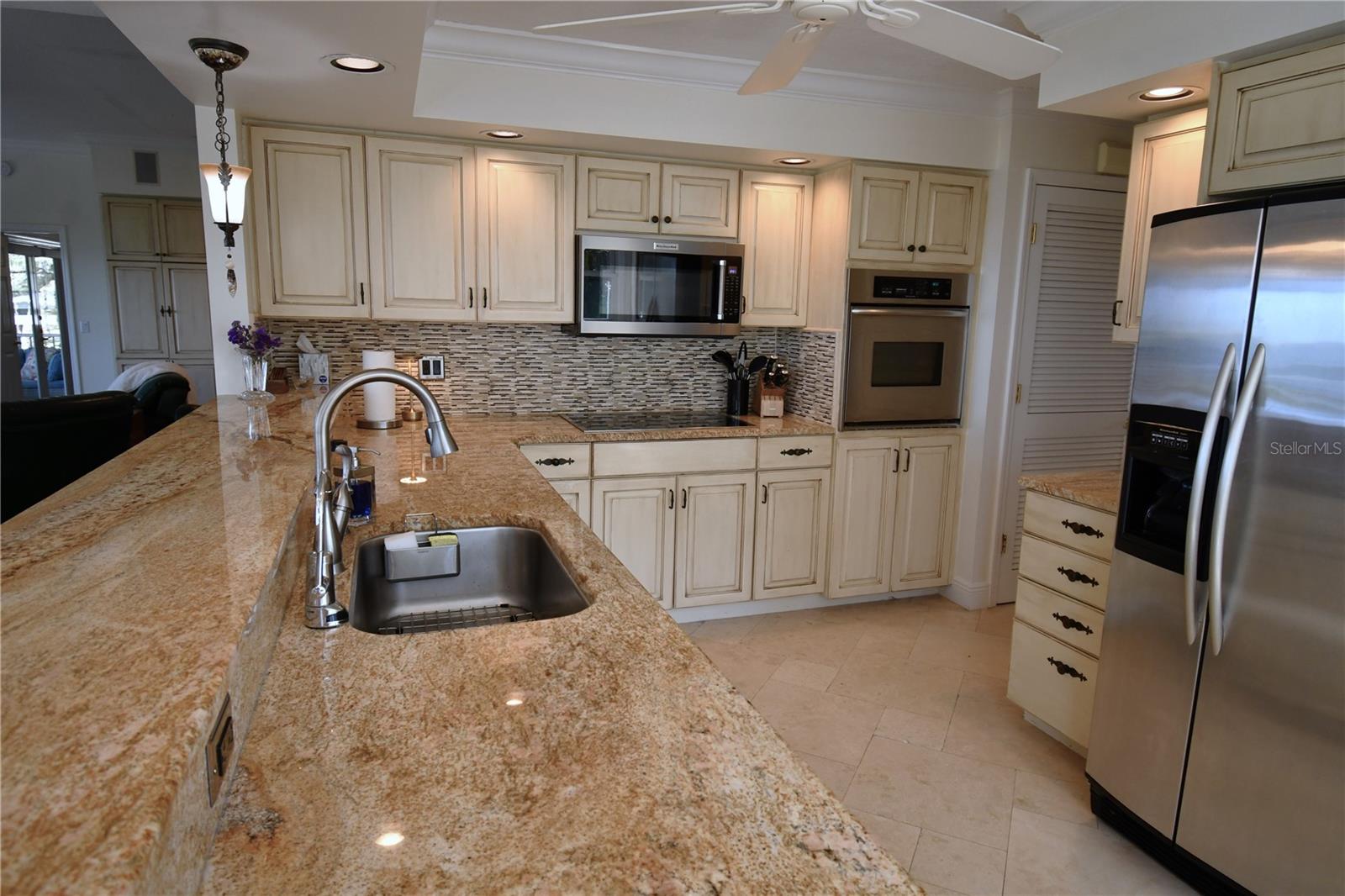 7676 WESTMORELAND DR, SARASOTA, FL, 34243