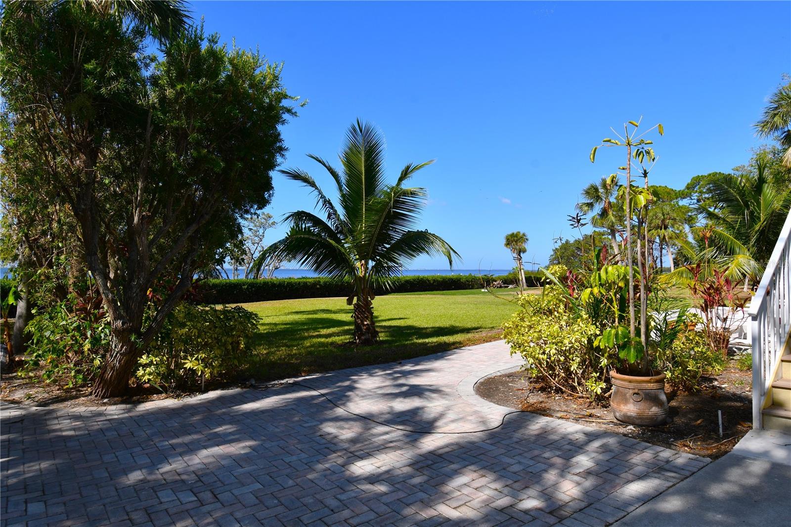 7676 WESTMORELAND DR, SARASOTA, FL, 34243