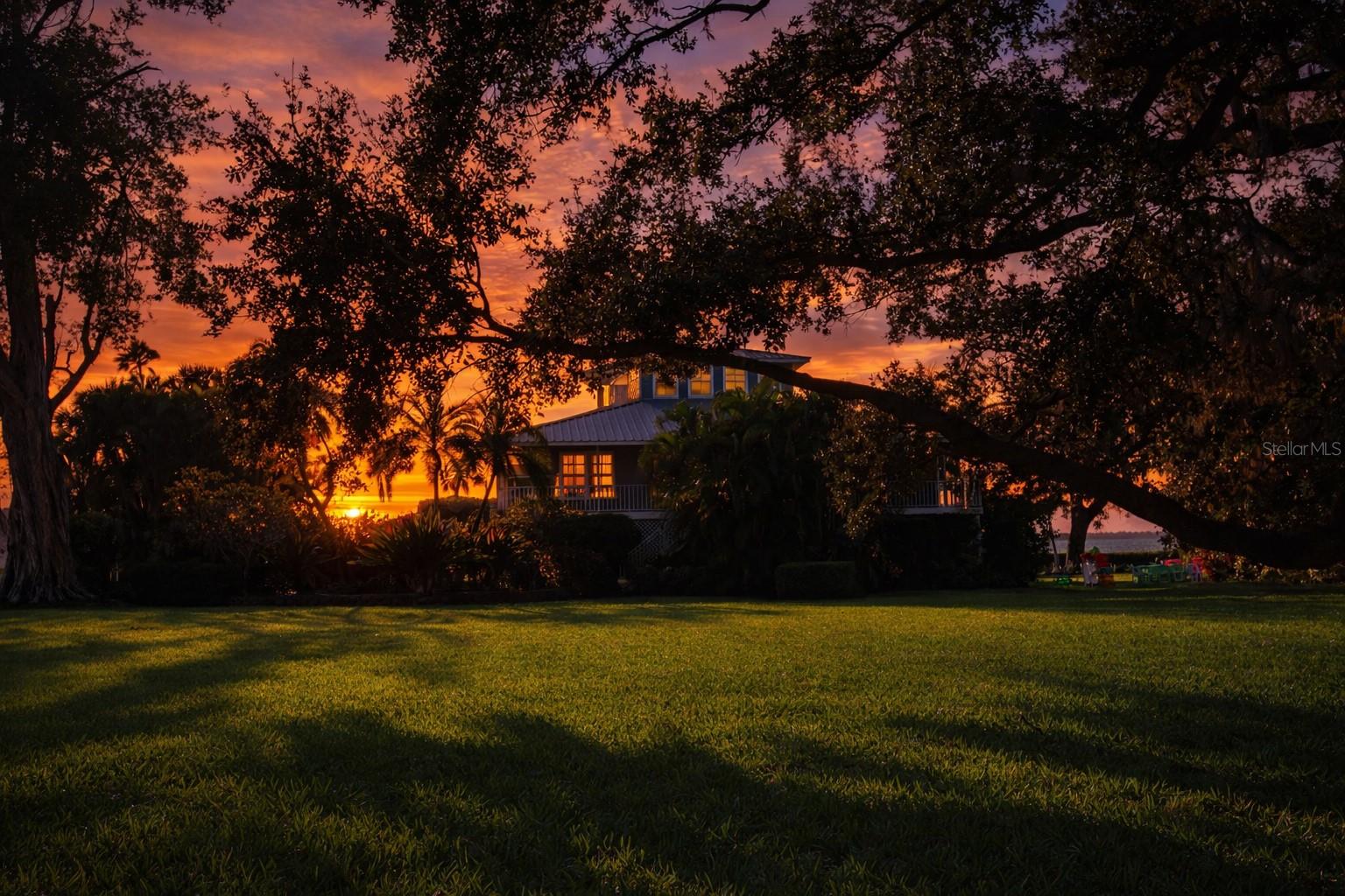 7676 WESTMORELAND DR, SARASOTA, FL, 34243