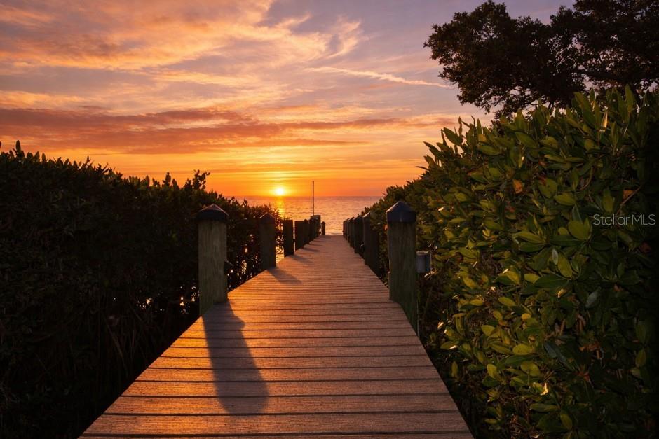 7676 WESTMORELAND DR, SARASOTA, FL, 34243