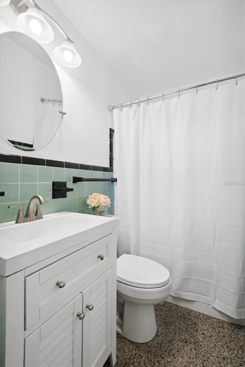 2410 NW AVENUE B, WINTER HAVEN, FL, 33880