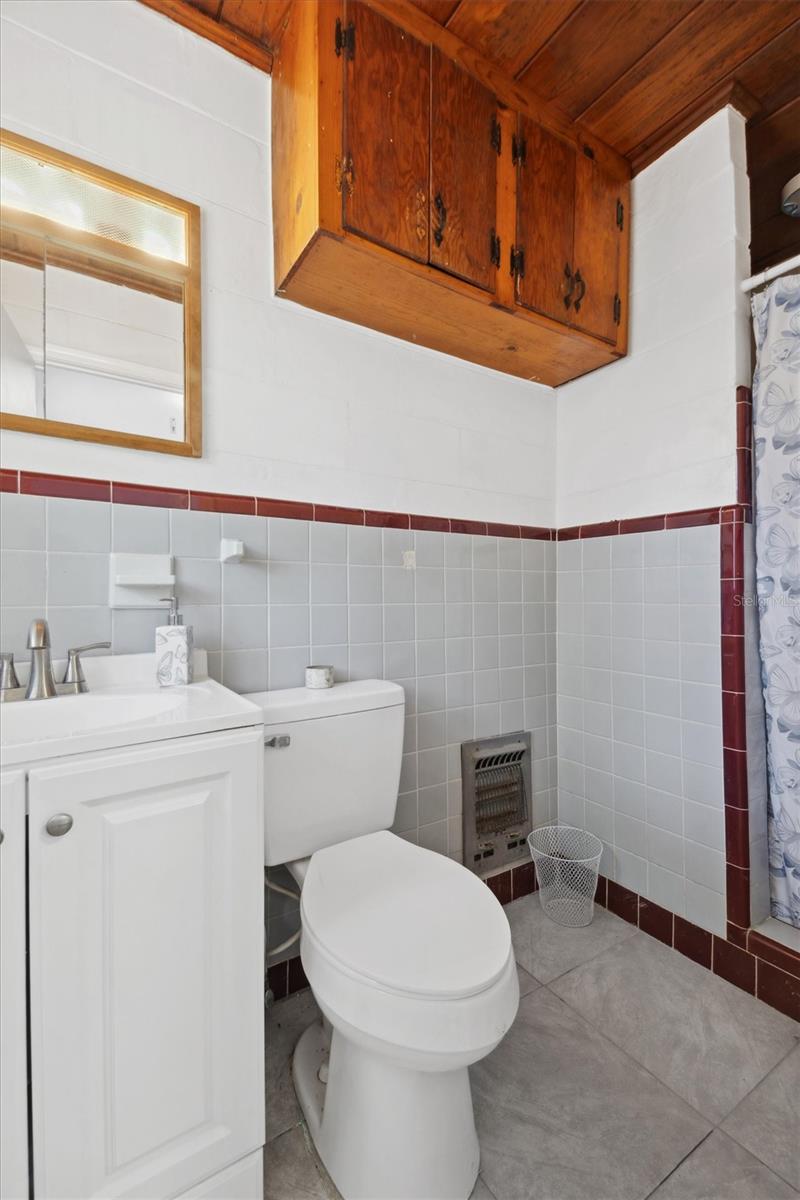 2410 NW AVENUE B, WINTER HAVEN, FL, 33880