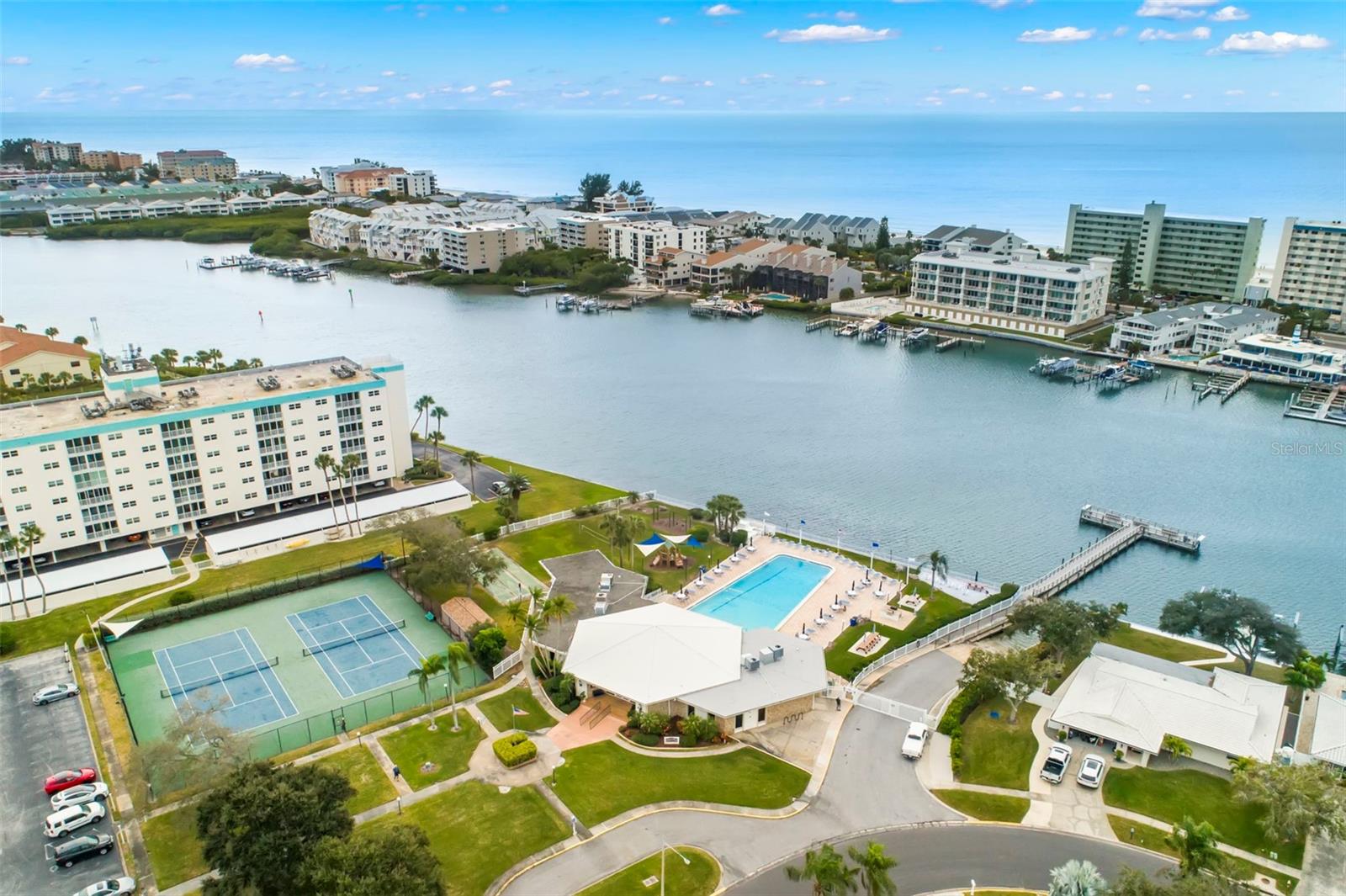 14806 CROWN DR, LARGO, FL, 33774