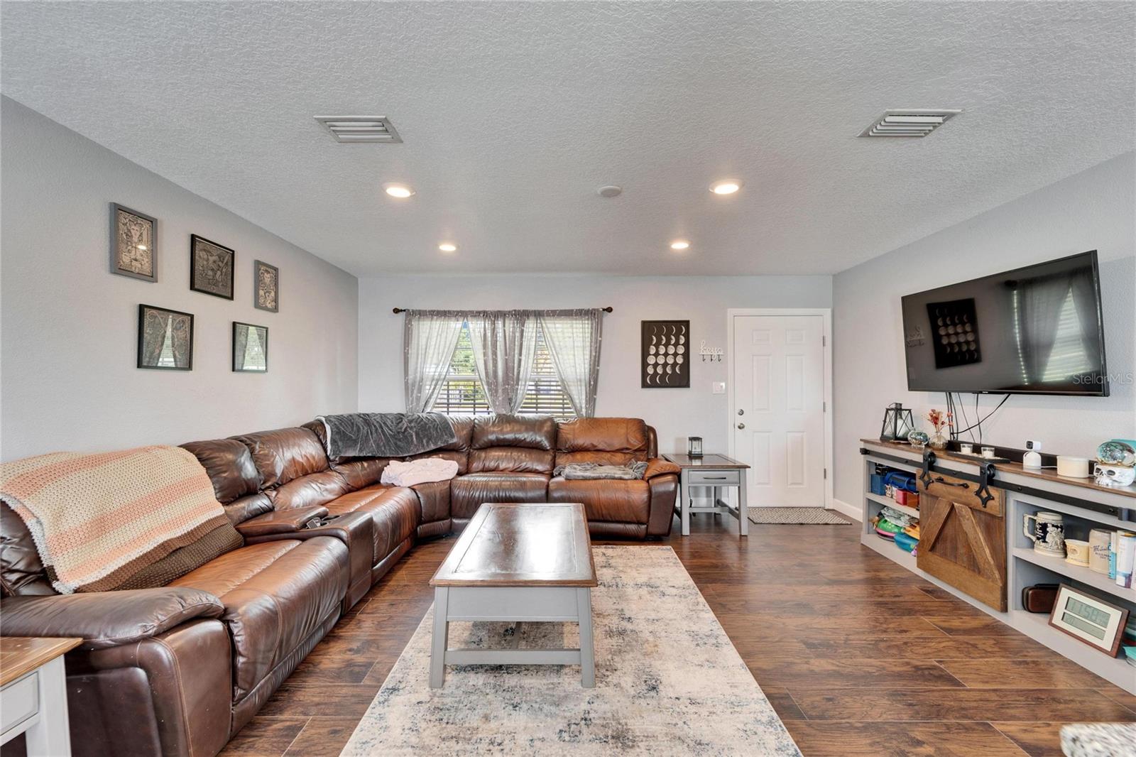 7055 DURANT RD, PLANT CITY, FL, 33567