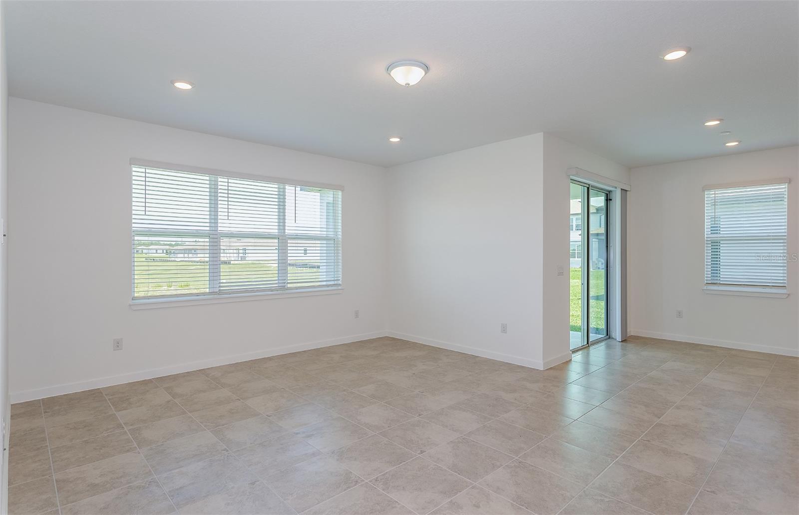 8953 WILDLIGHT TRL, WILDWOOD, FL, 34785