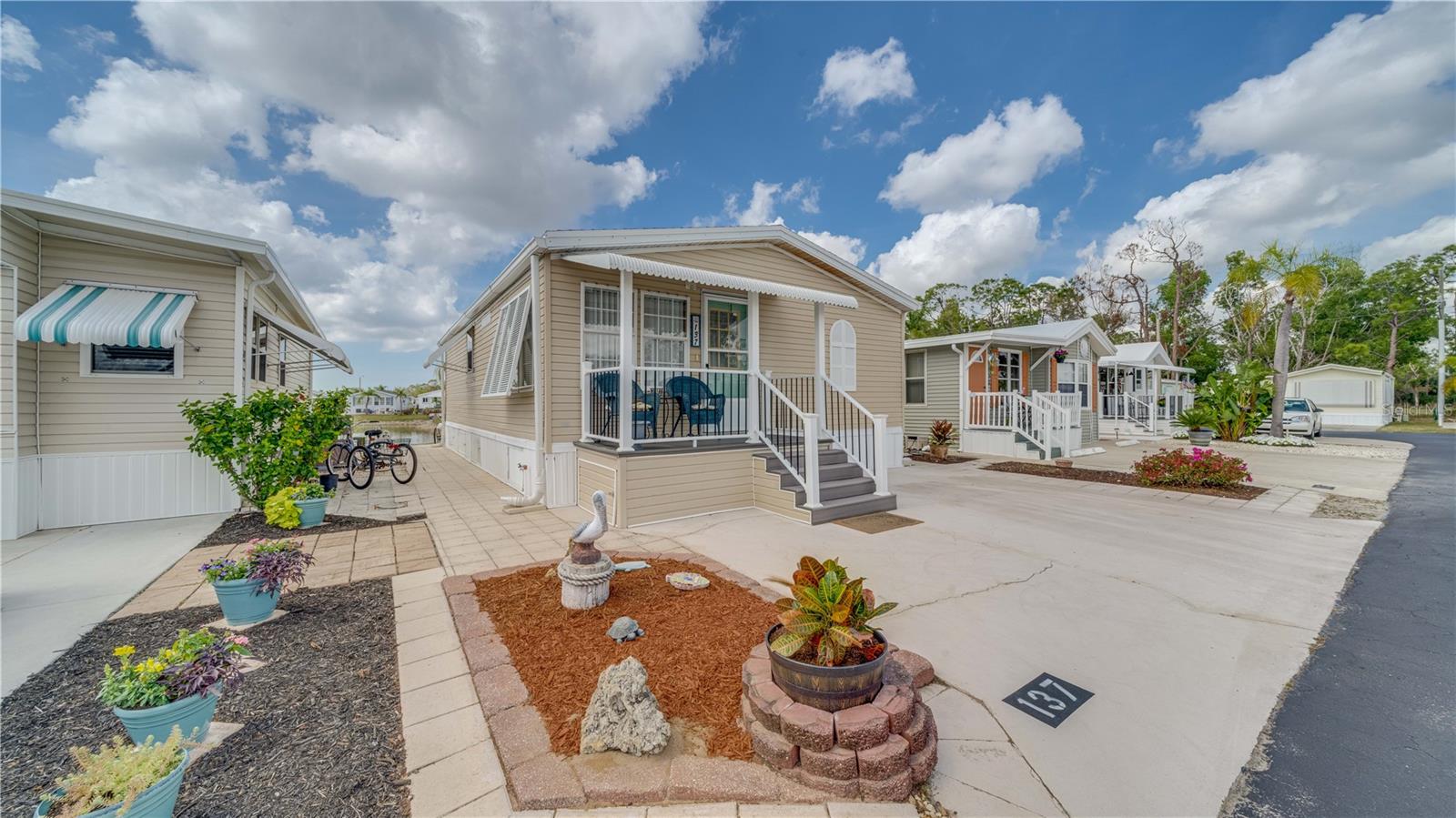 137 AMBLE DR, NORTH FORT MYERS, FL, 33903