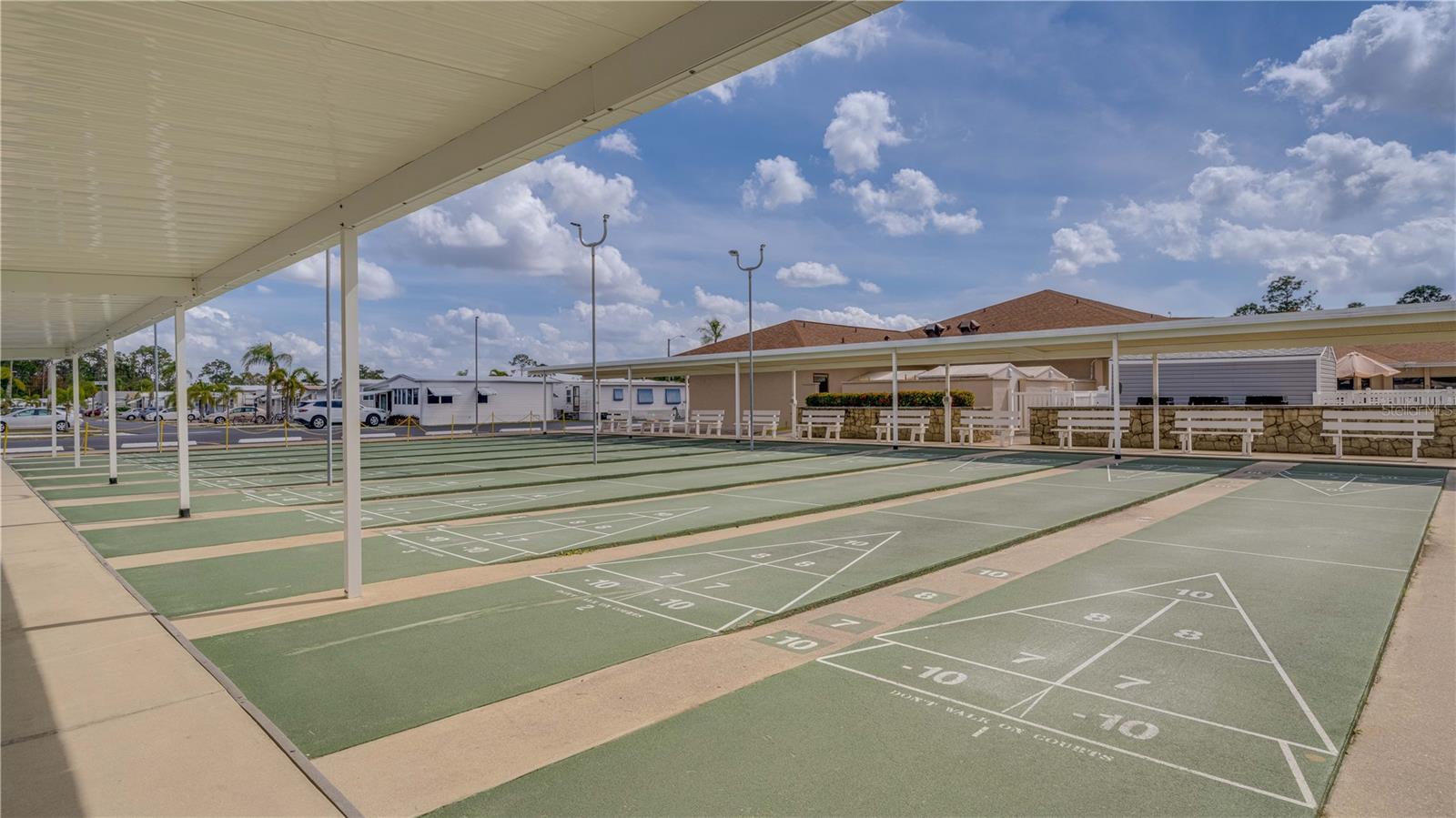 137 AMBLE DR, NORTH FORT MYERS, FL, 33903