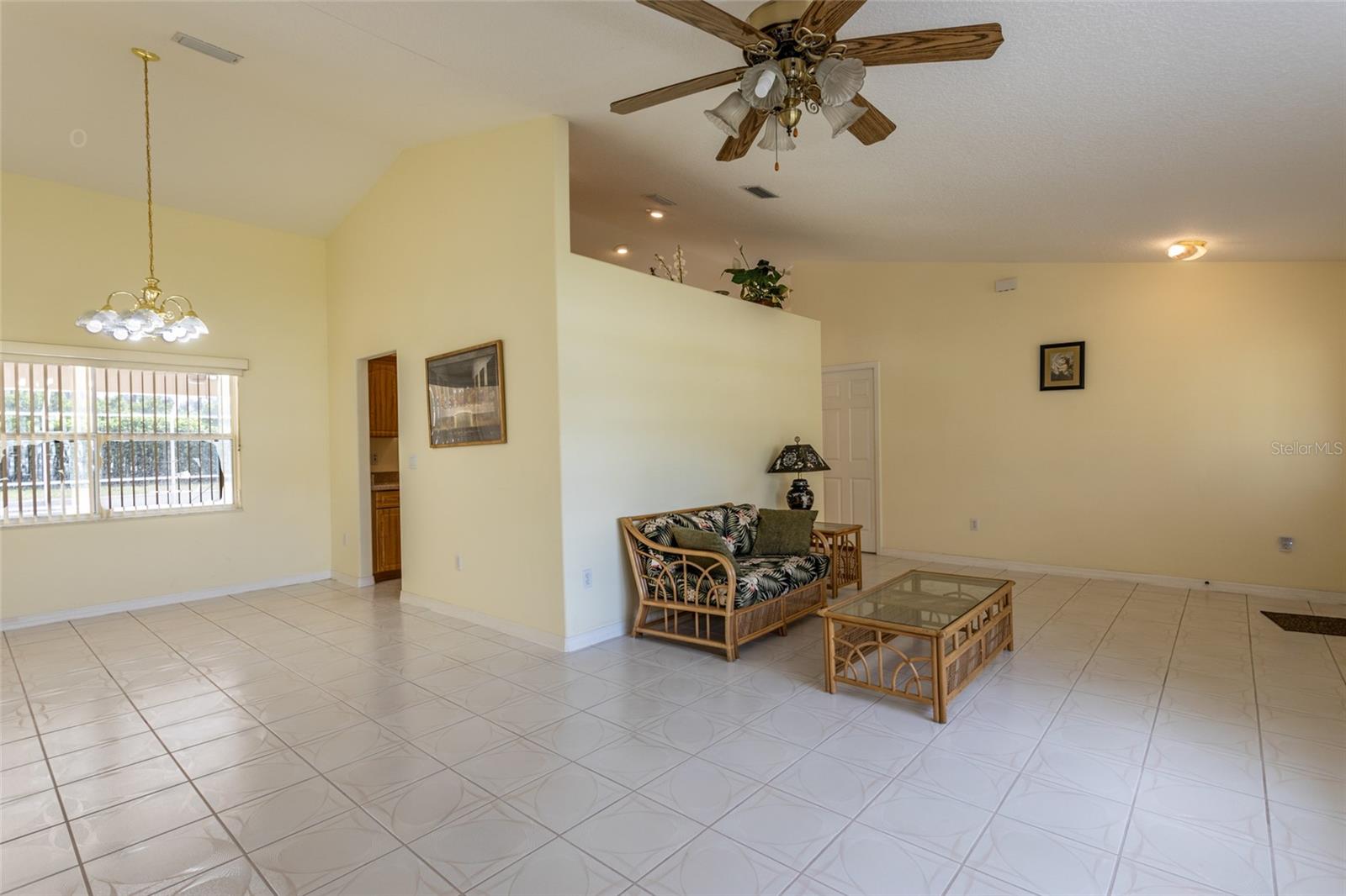 13 EDGEWATER DR, PALM COAST, FL, 32164