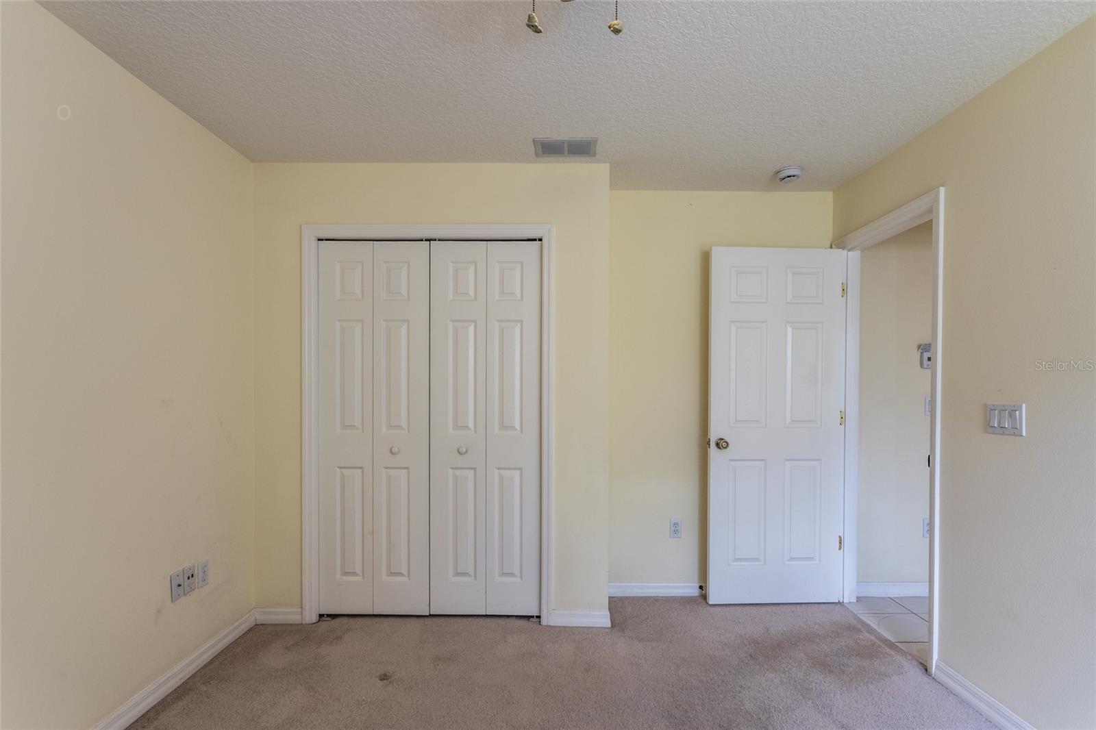 13 EDGEWATER DR, PALM COAST, FL, 32164