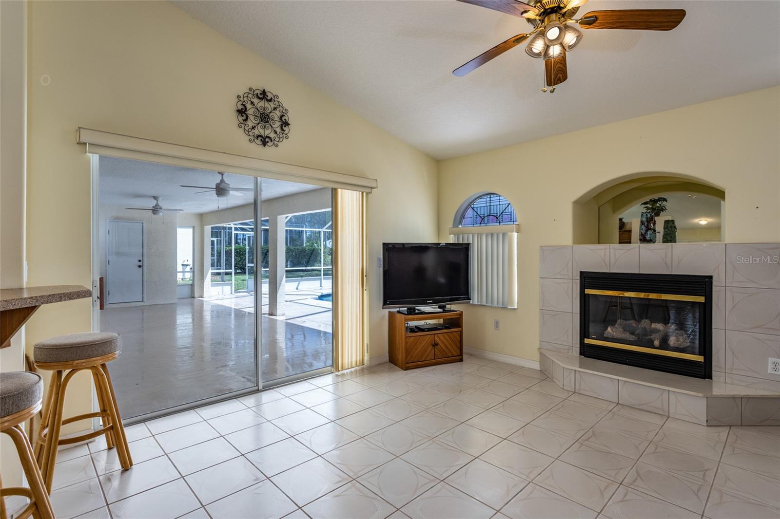 13 EDGEWATER DR, PALM COAST, FL, 32164