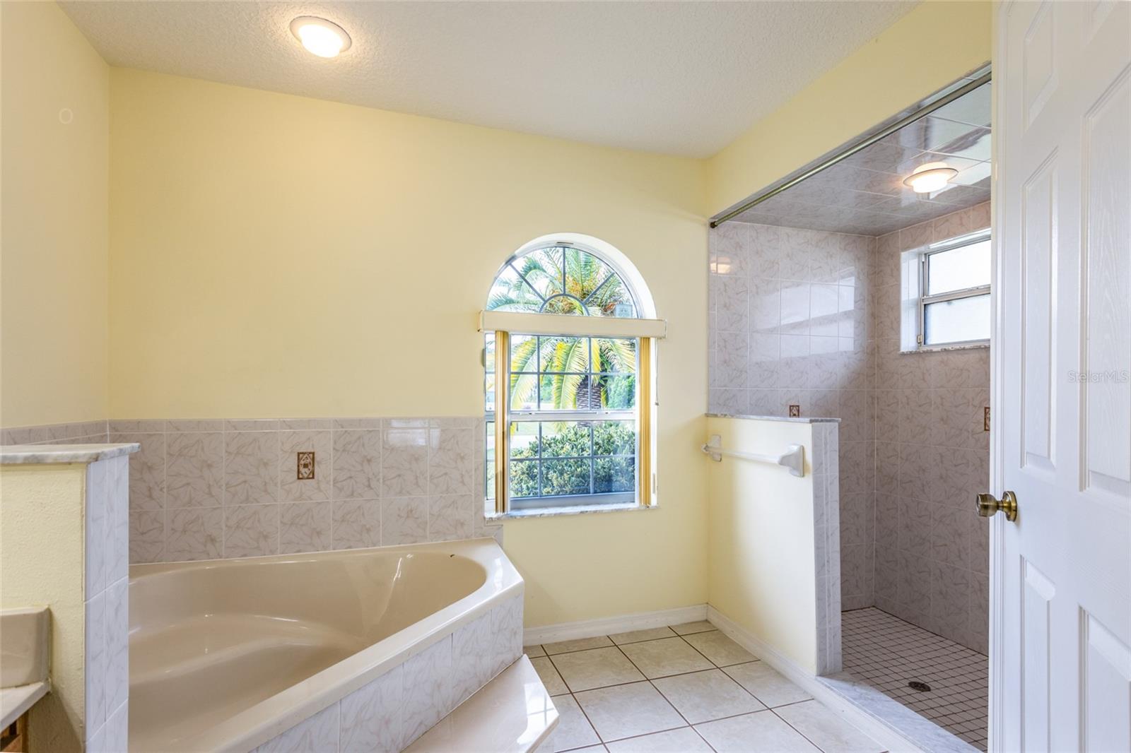 13 EDGEWATER DR, PALM COAST, FL, 32164
