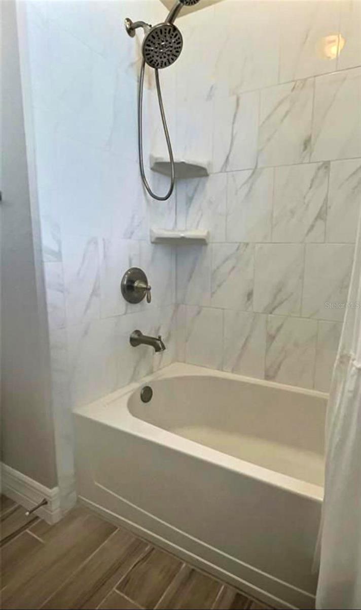8225 CORKFIELD AVE, ORLANDO, FL, 32832
