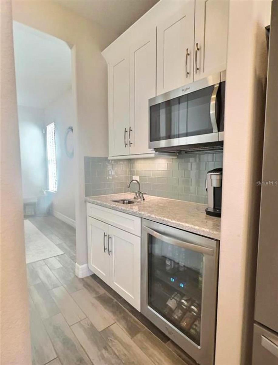 8225 CORKFIELD AVE, ORLANDO, FL, 32832