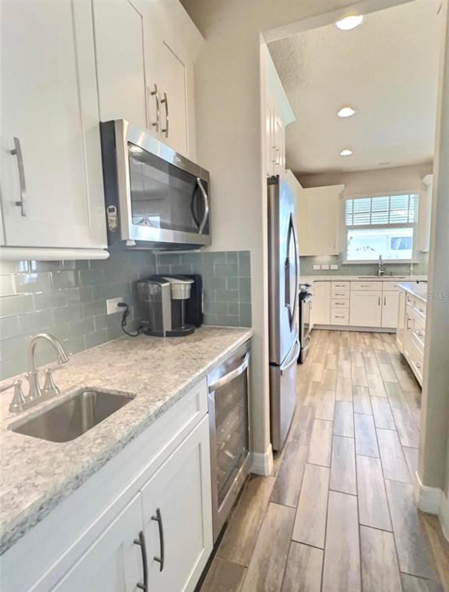 8225 CORKFIELD AVE, ORLANDO, FL, 32832