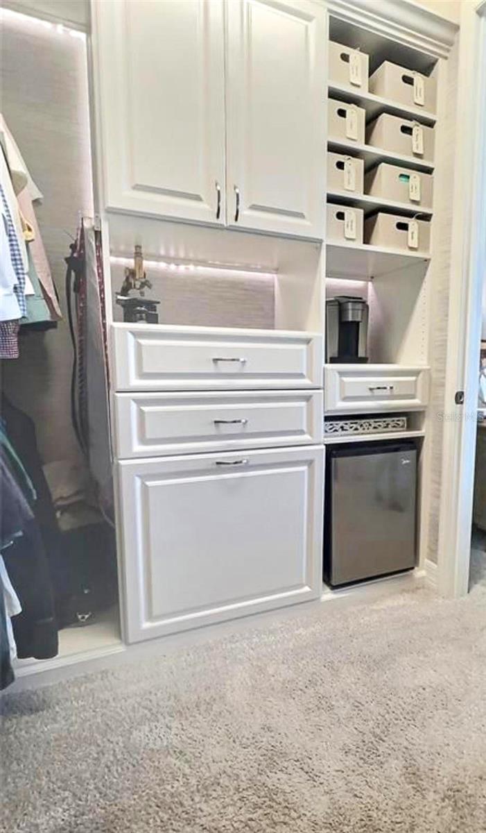 8225 CORKFIELD AVE, ORLANDO, FL, 32832