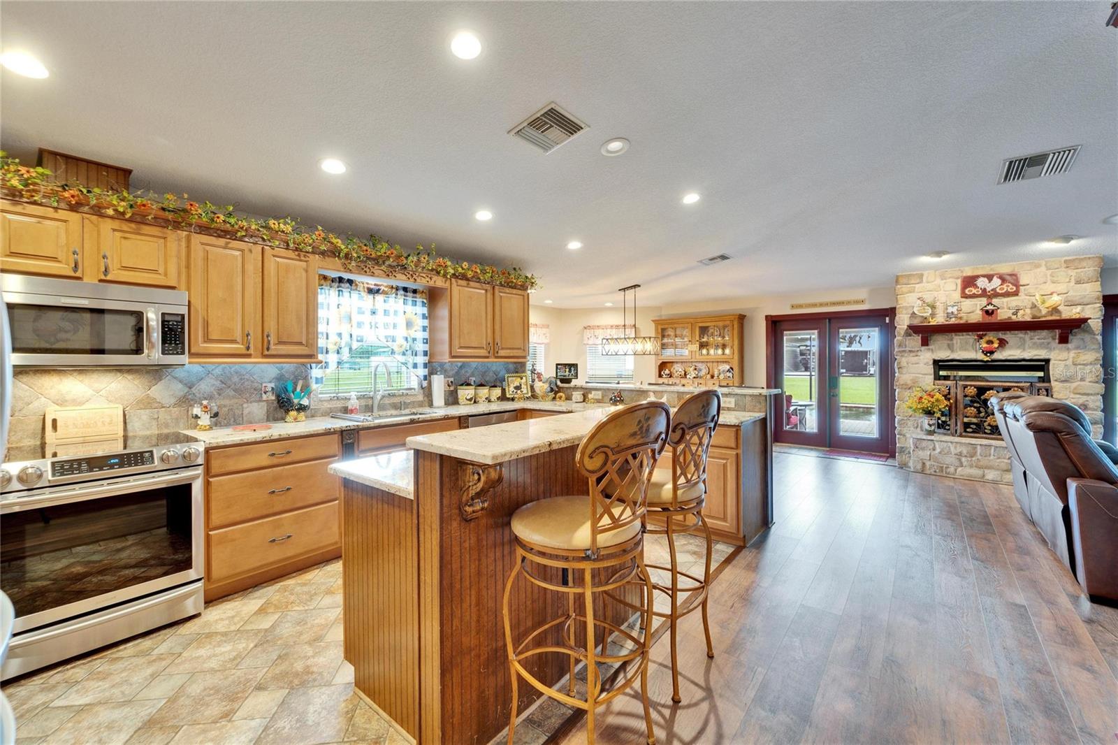 7045 DURANT RD, PLANT CITY, FL, 33567