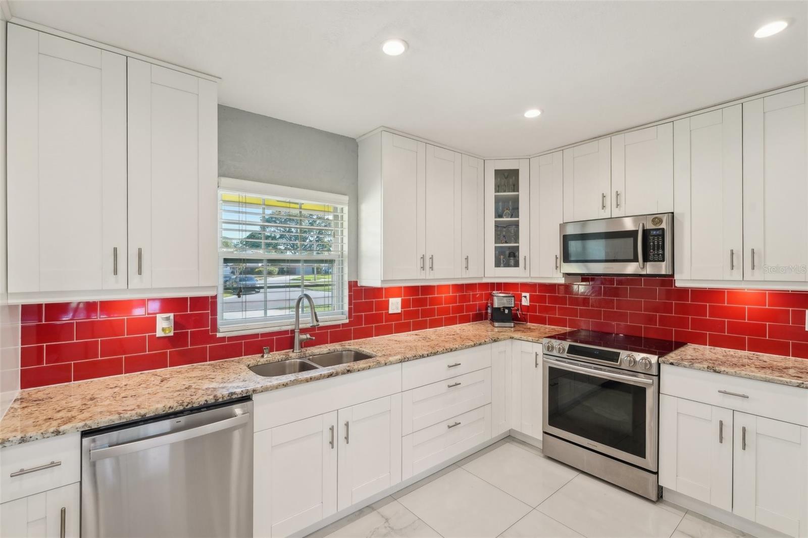 8408 FLAGSTONE DR, TAMPA, FL, 33615