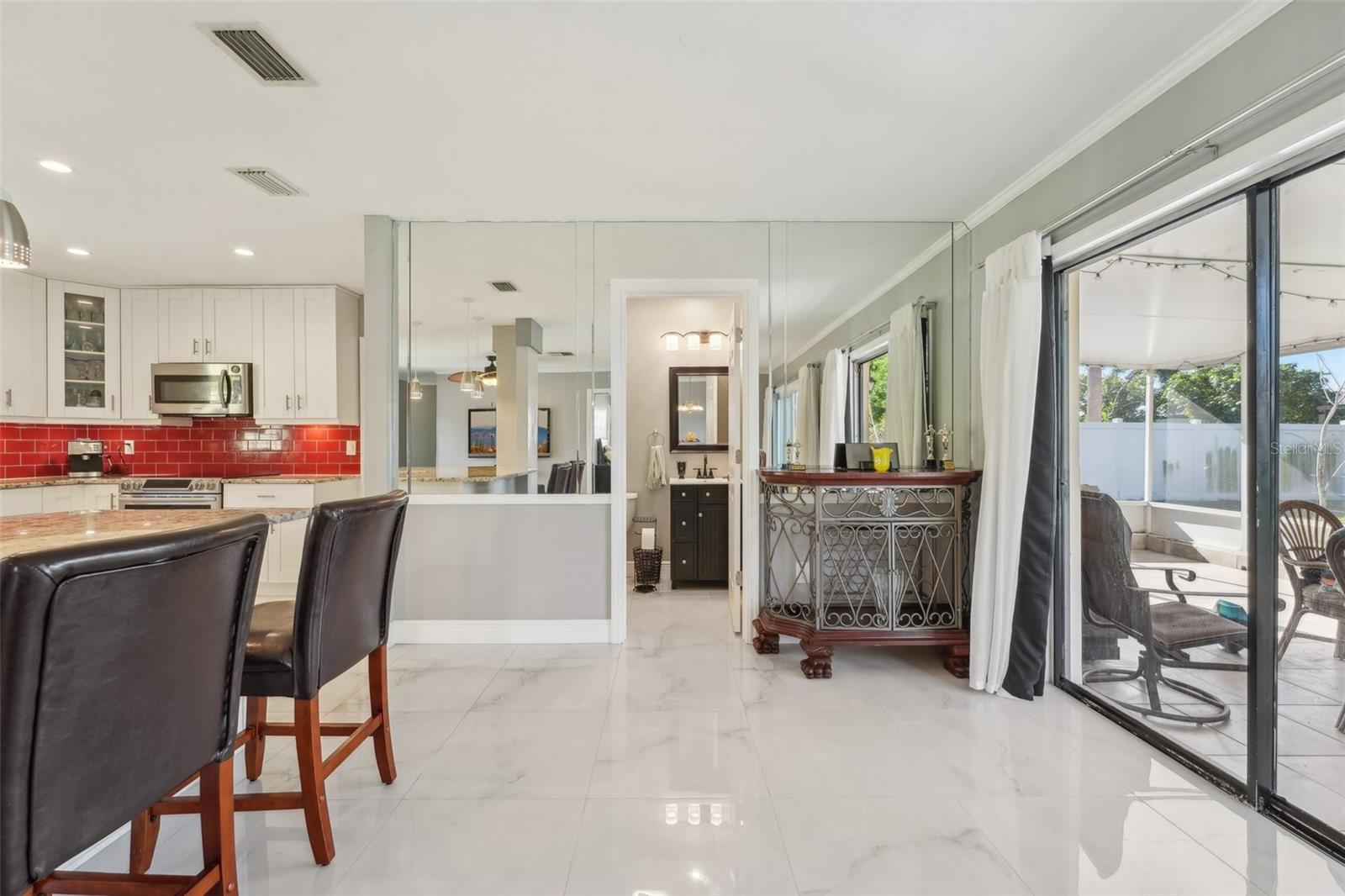 8408 FLAGSTONE DR, TAMPA, FL, 33615