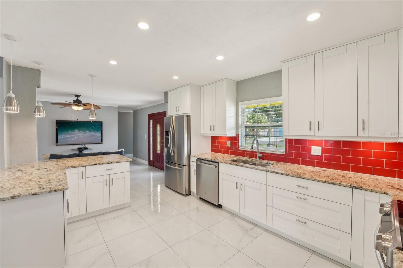 8408 FLAGSTONE DR, TAMPA, FL, 33615