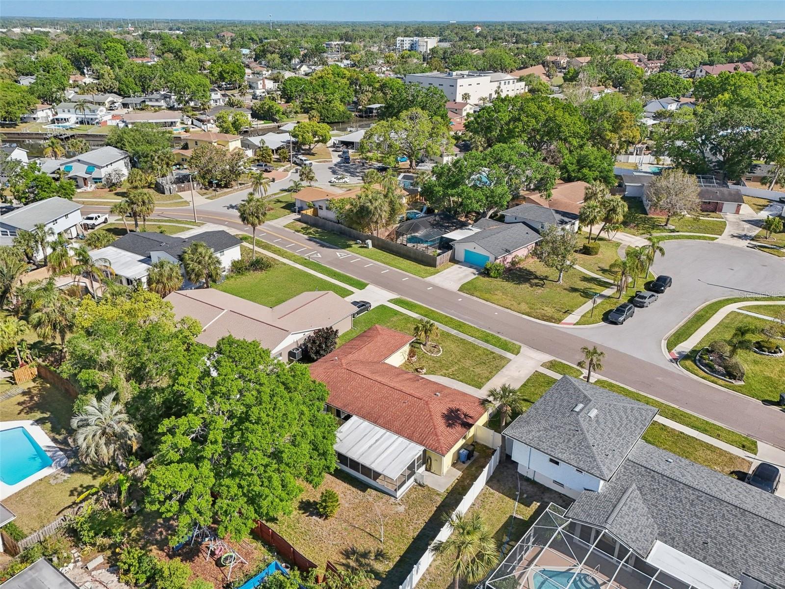 8408 FLAGSTONE DR, TAMPA, FL, 33615