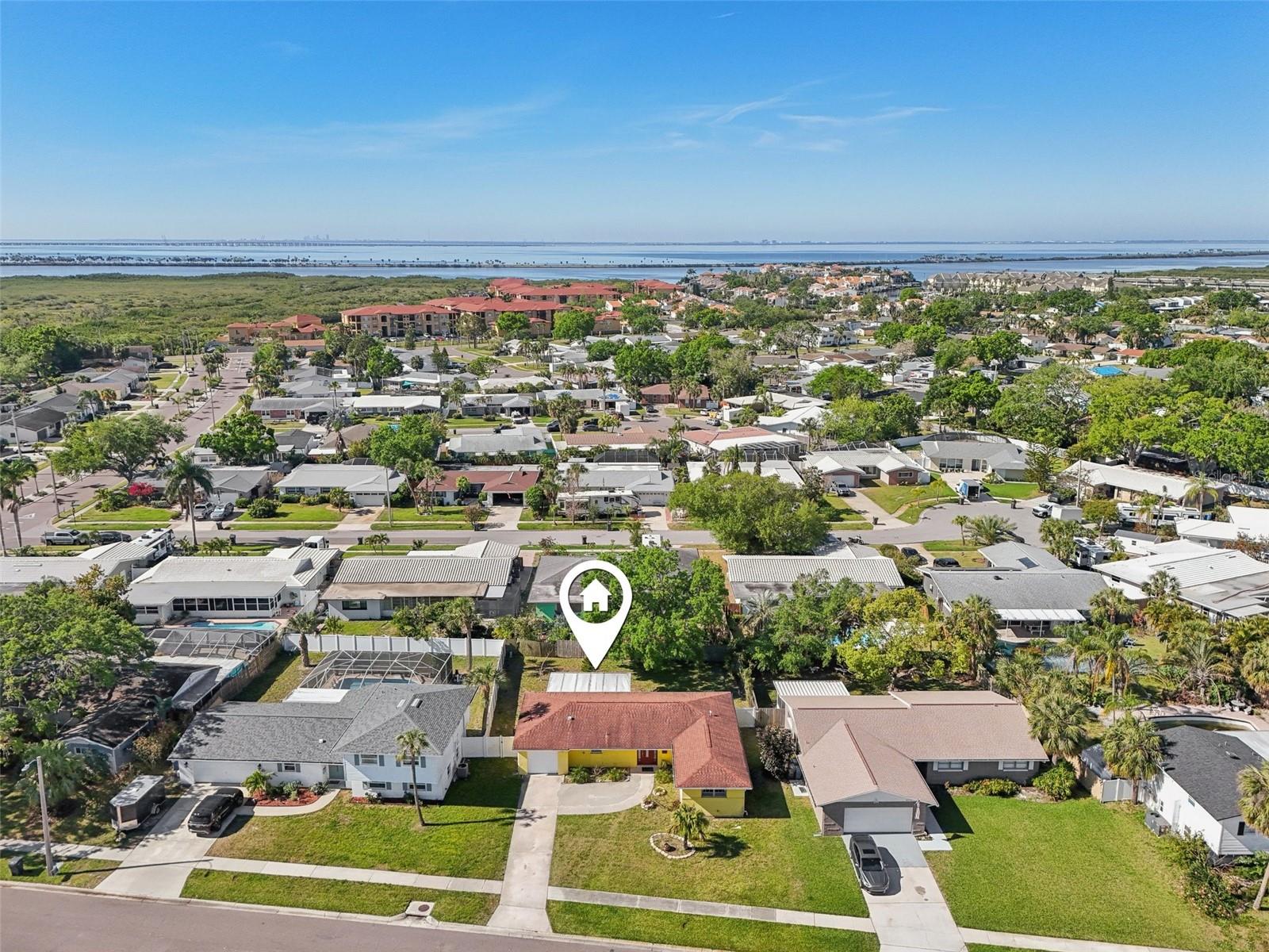 8408 FLAGSTONE DR, TAMPA, FL, 33615