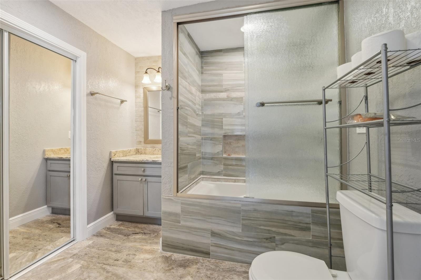 8408 FLAGSTONE DR, TAMPA, FL, 33615