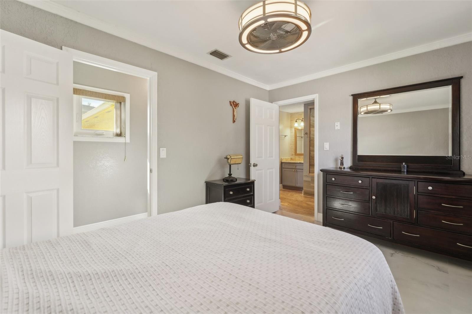 8408 FLAGSTONE DR, TAMPA, FL, 33615