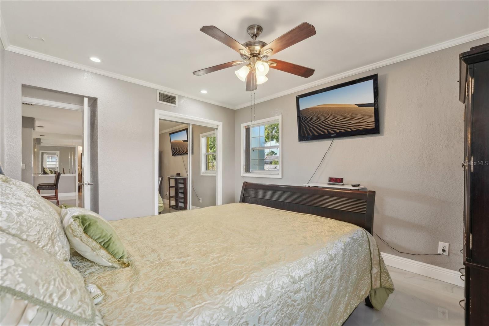 8408 FLAGSTONE DR, TAMPA, FL, 33615