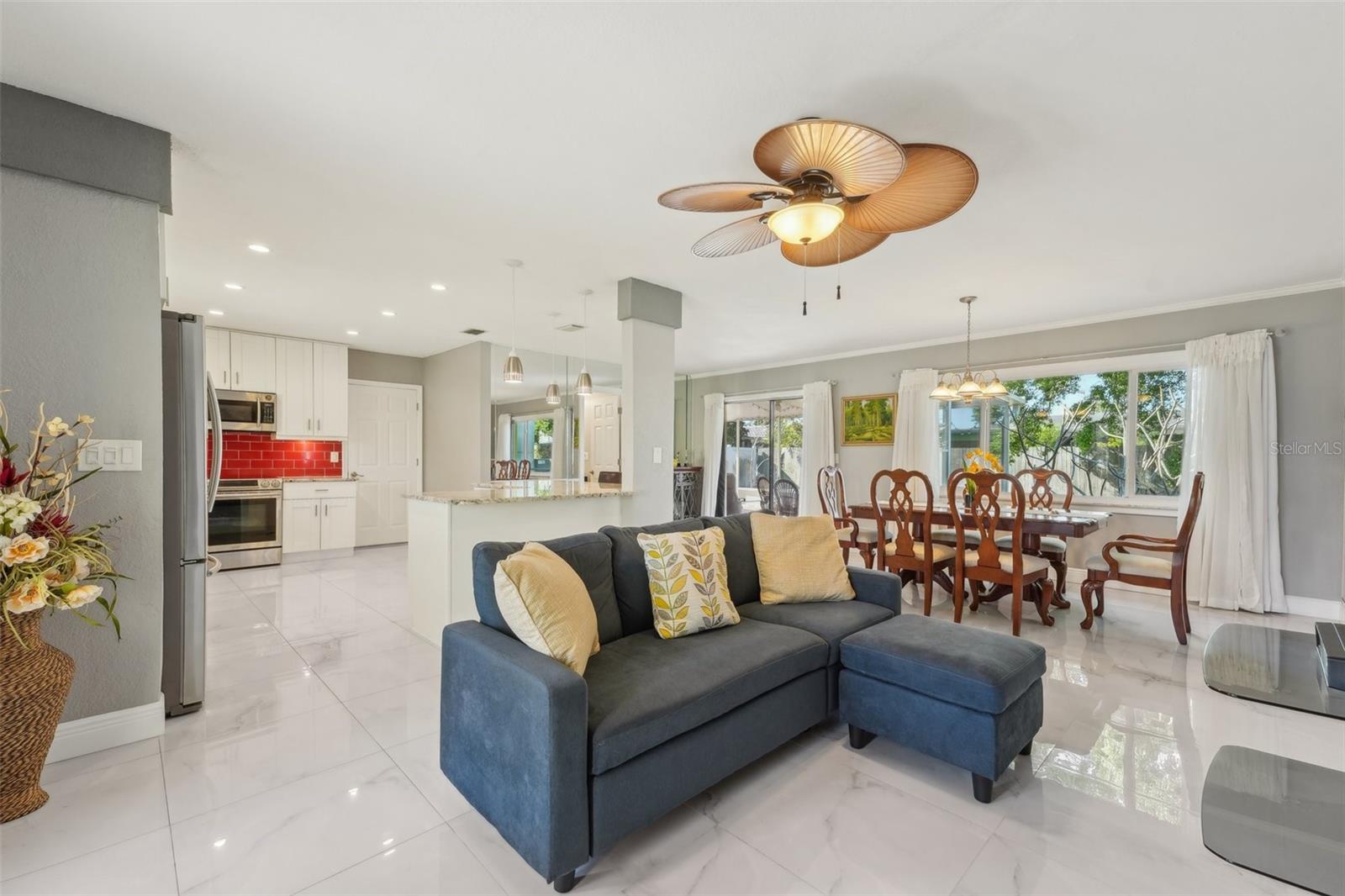 8408 FLAGSTONE DR, TAMPA, FL, 33615