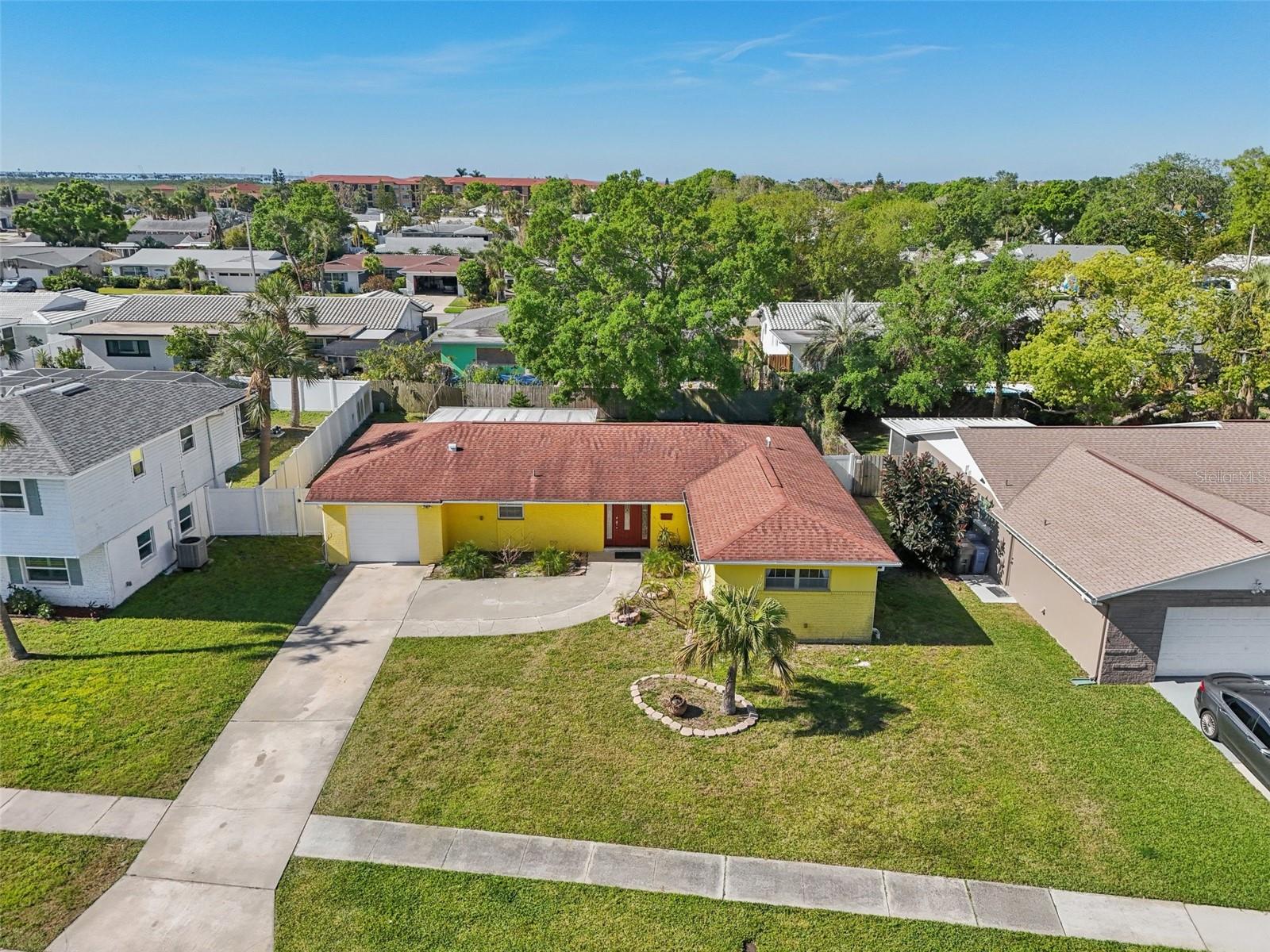 8408 FLAGSTONE DR, TAMPA, FL, 33615