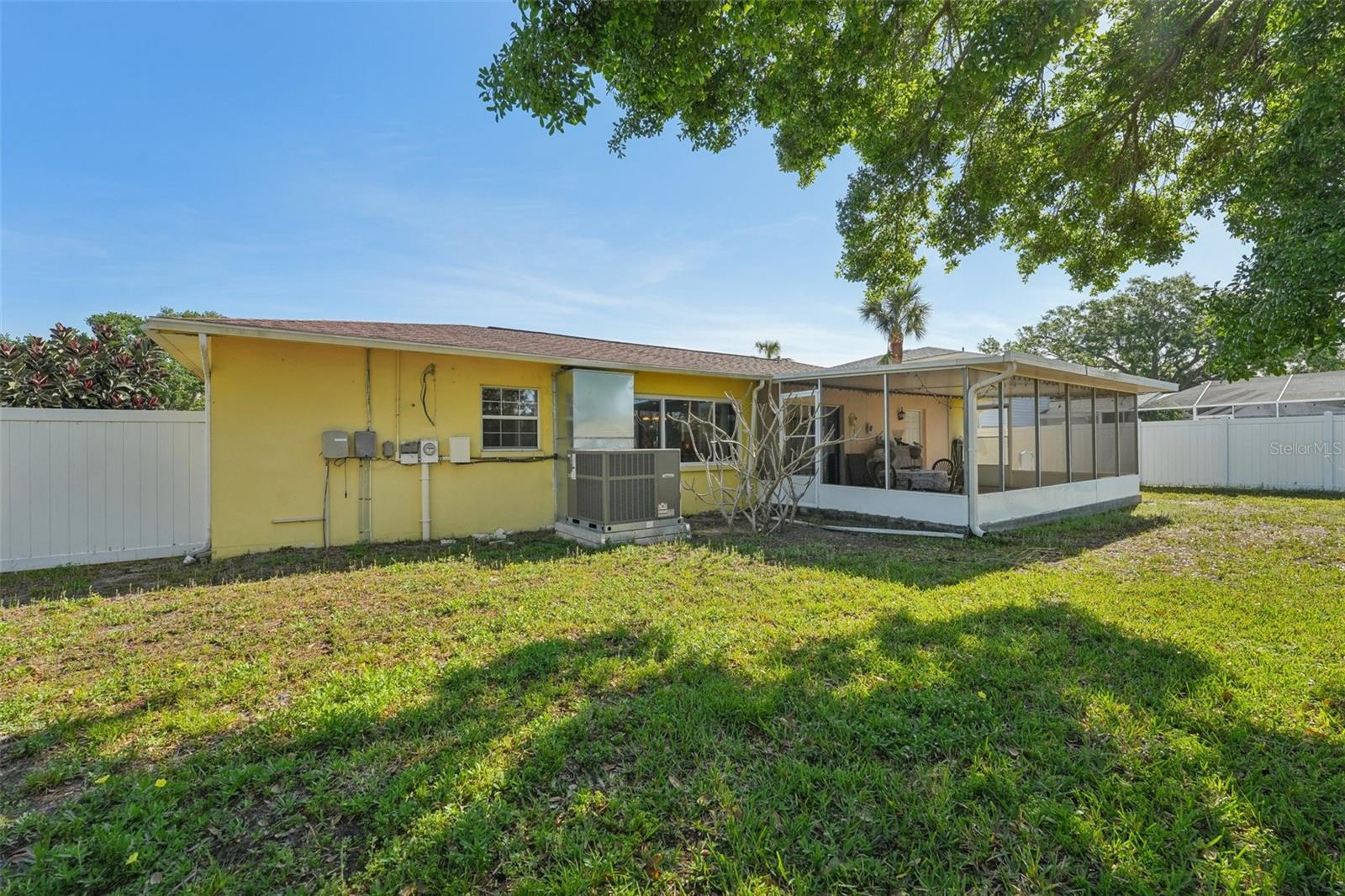 8408 FLAGSTONE DR, TAMPA, FL, 33615