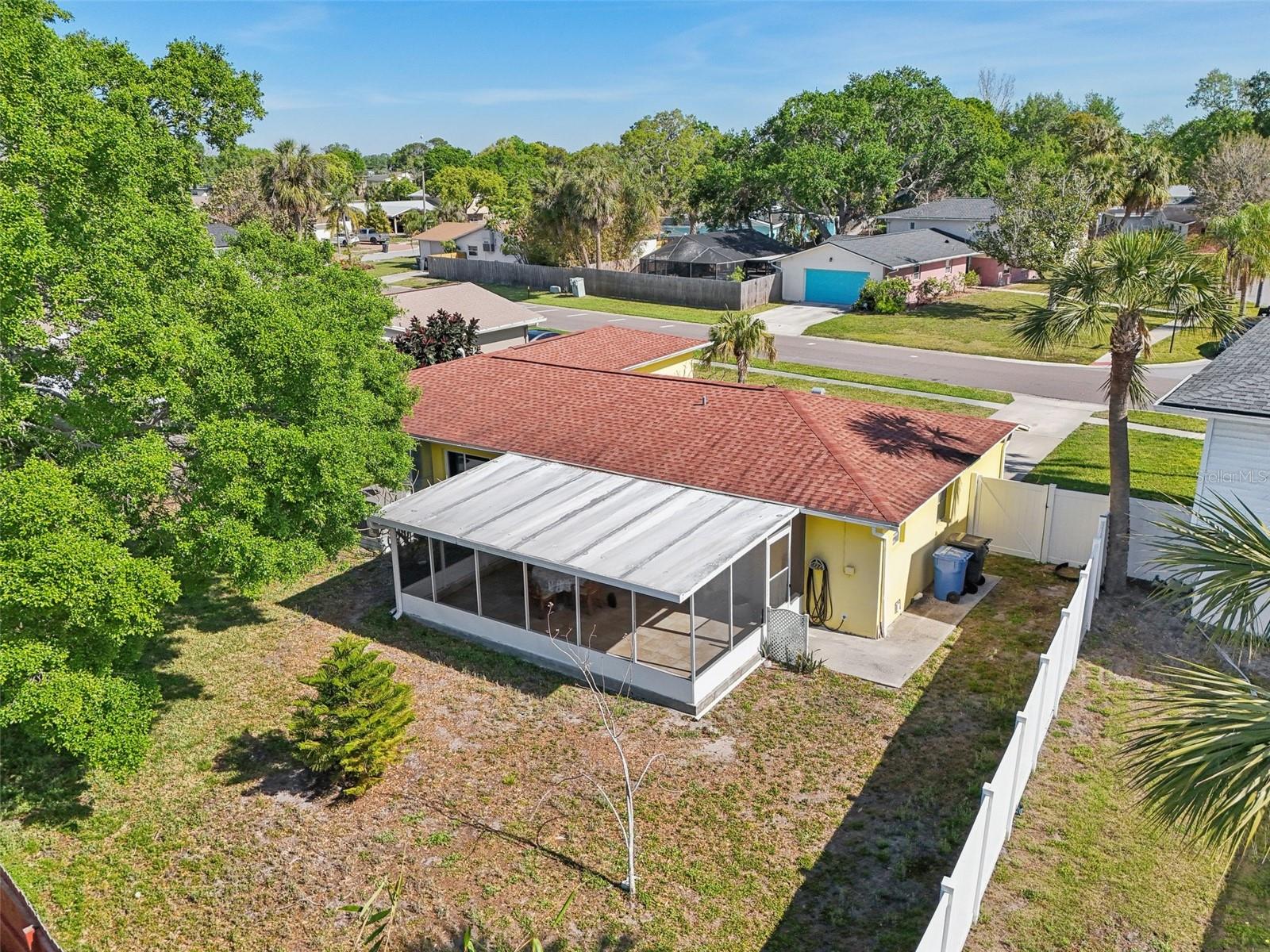 8408 FLAGSTONE DR, TAMPA, FL, 33615