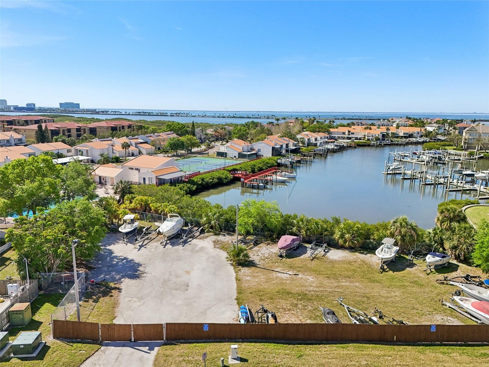 8408 FLAGSTONE DR, TAMPA, FL, 33615