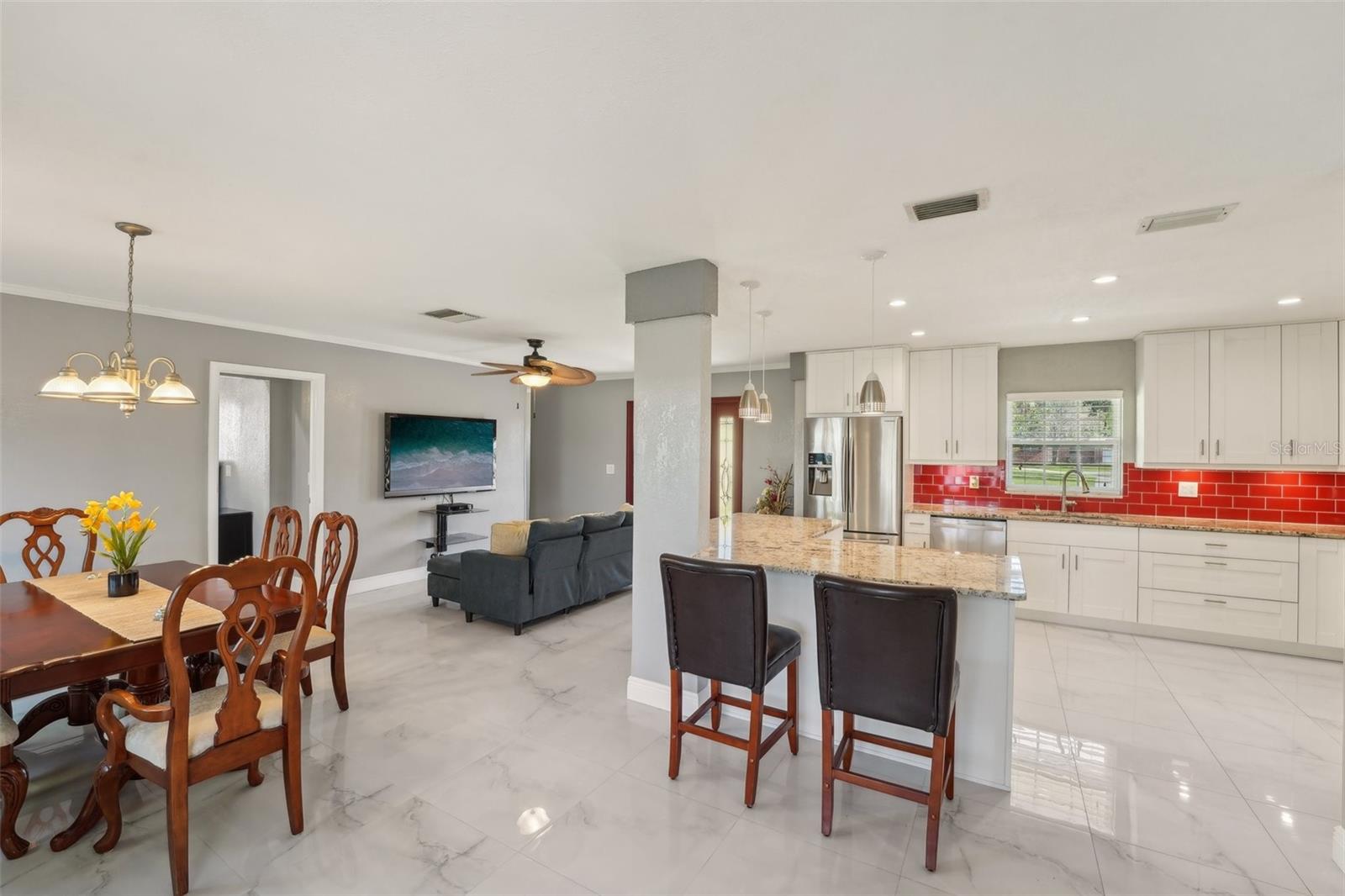 8408 FLAGSTONE DR, TAMPA, FL, 33615