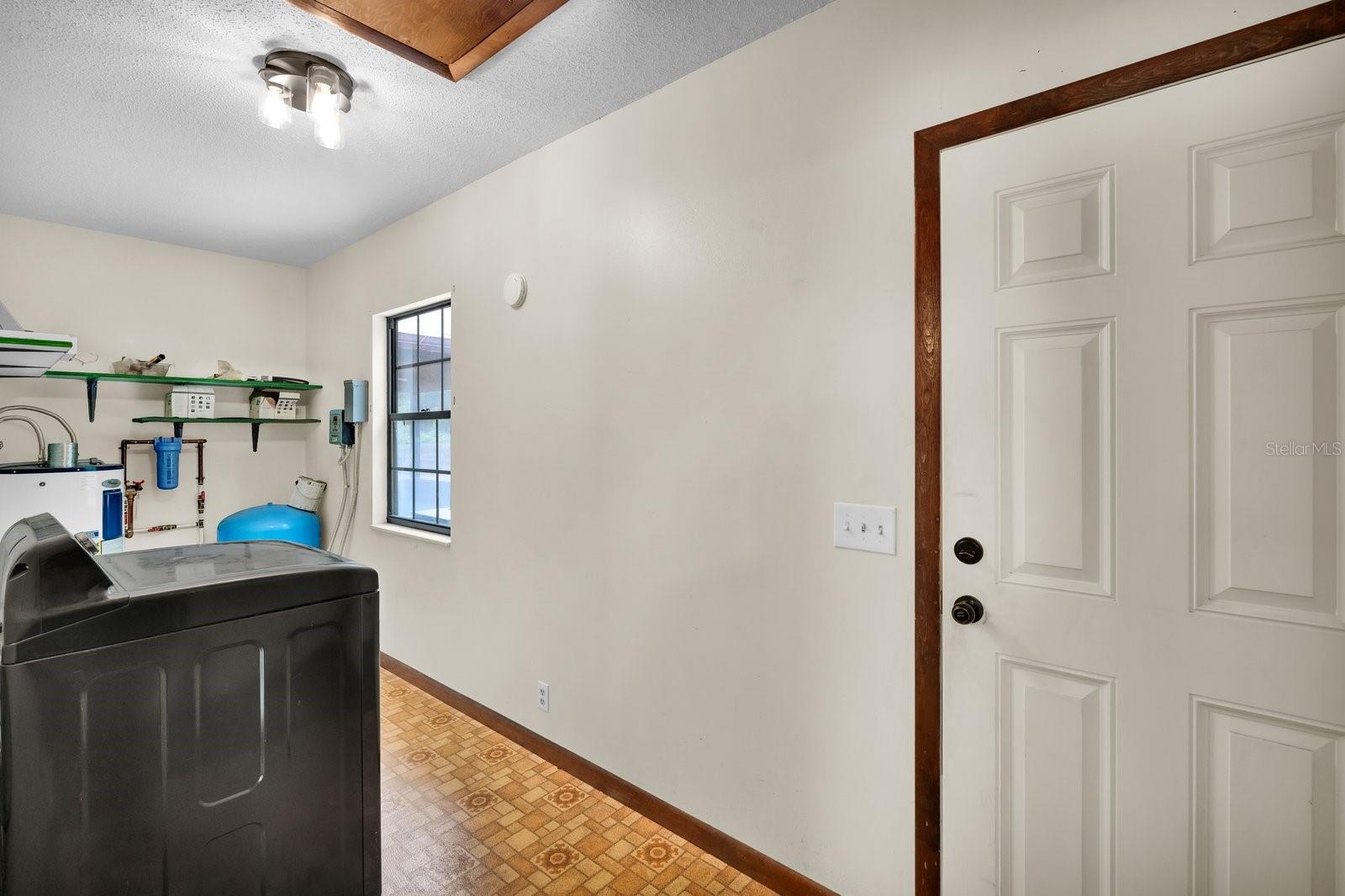 380 S LAWTON AVE, ORANGE CITY, FL, 32763