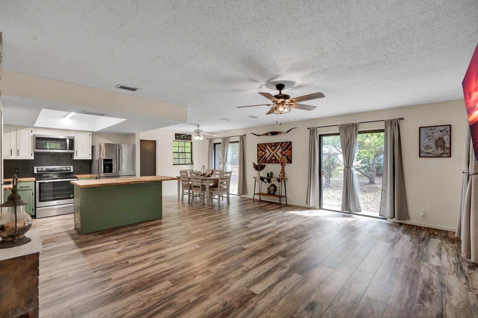 380 S LAWTON AVE, ORANGE CITY, FL, 32763