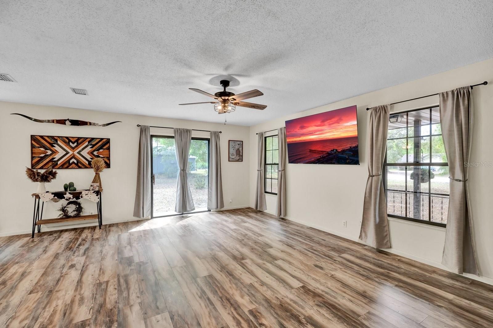 380 S LAWTON AVE, ORANGE CITY, FL, 32763