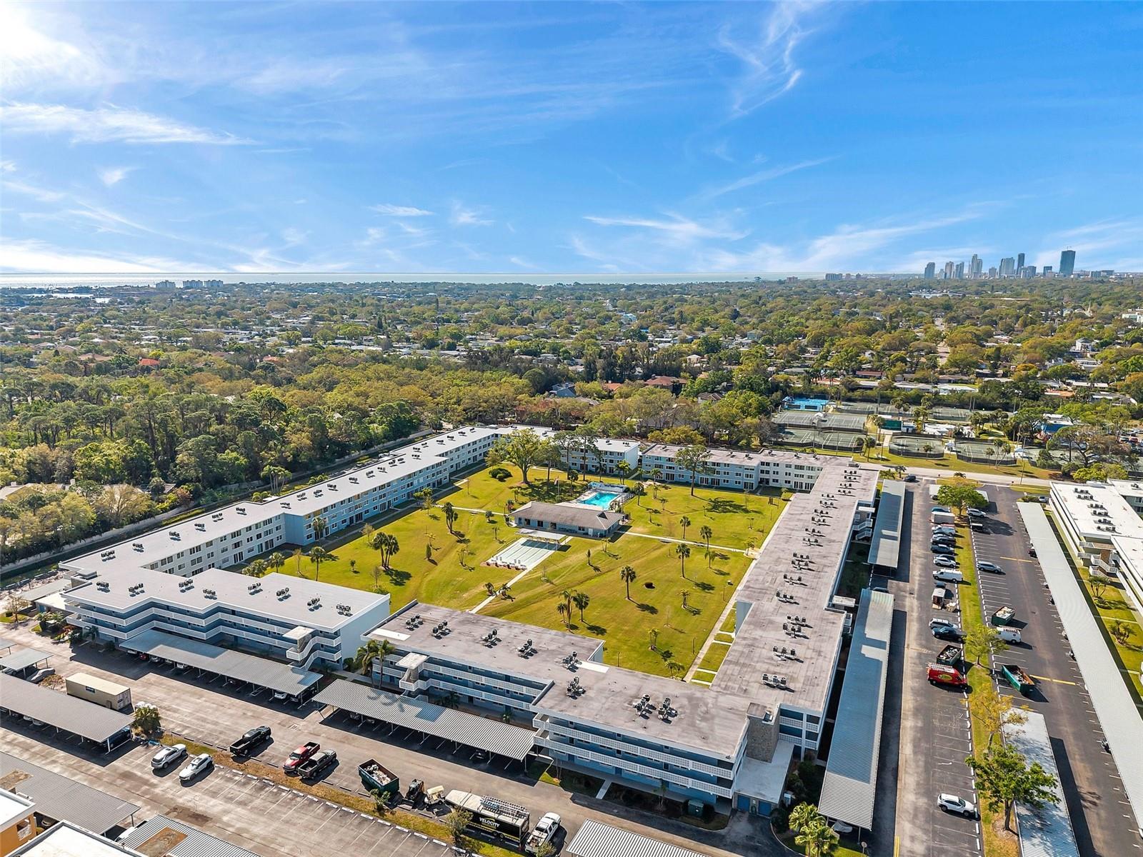4720 LOCUST ST NE #206, ST PETERSBURG, FL, 33703