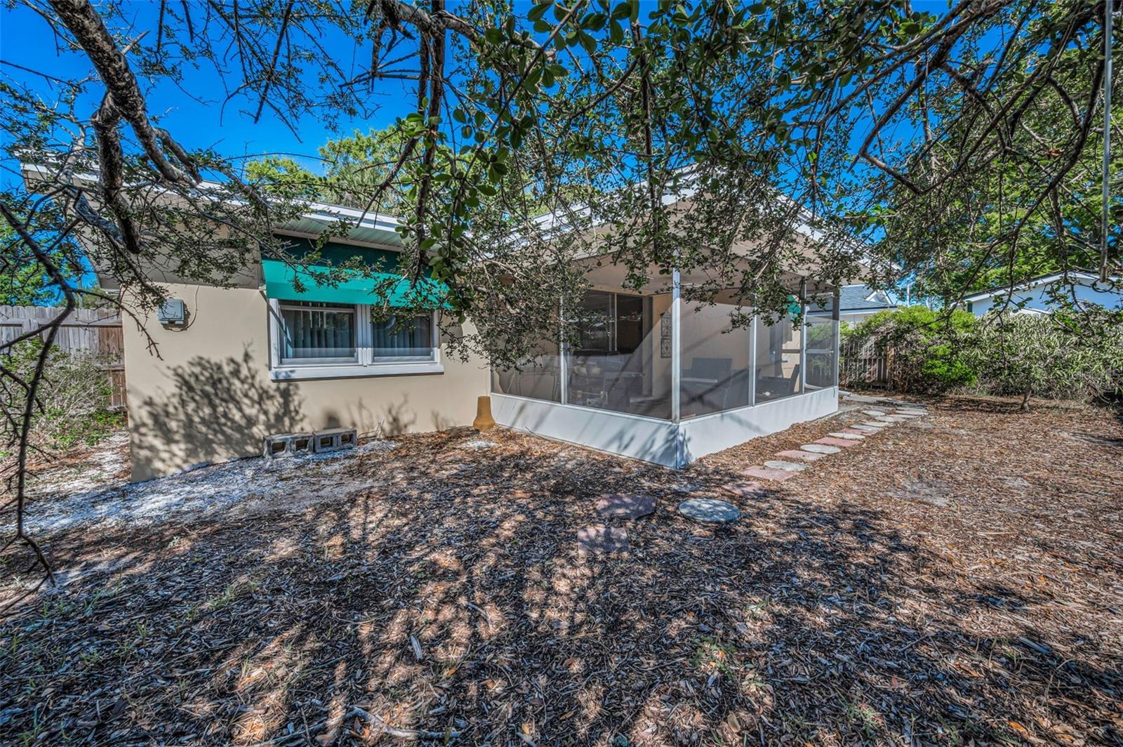2053 JEFFERSON AVE, DUNEDIN, FL, 34698